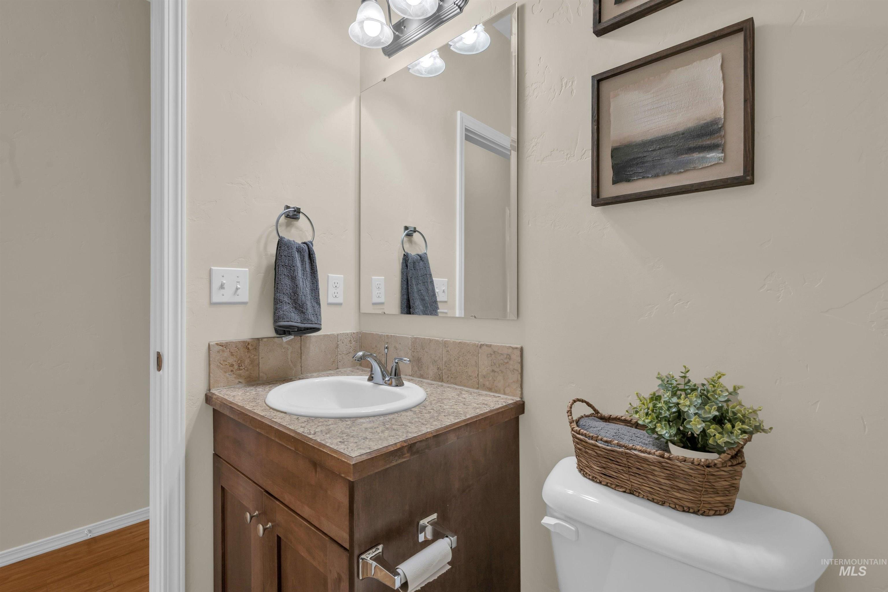 1931 E Melwood St, Meridian, Idaho 83642-9221, 5 Bedrooms, 2.5 Bathrooms, Residential For Sale, Price $639,000,MLS 98971965