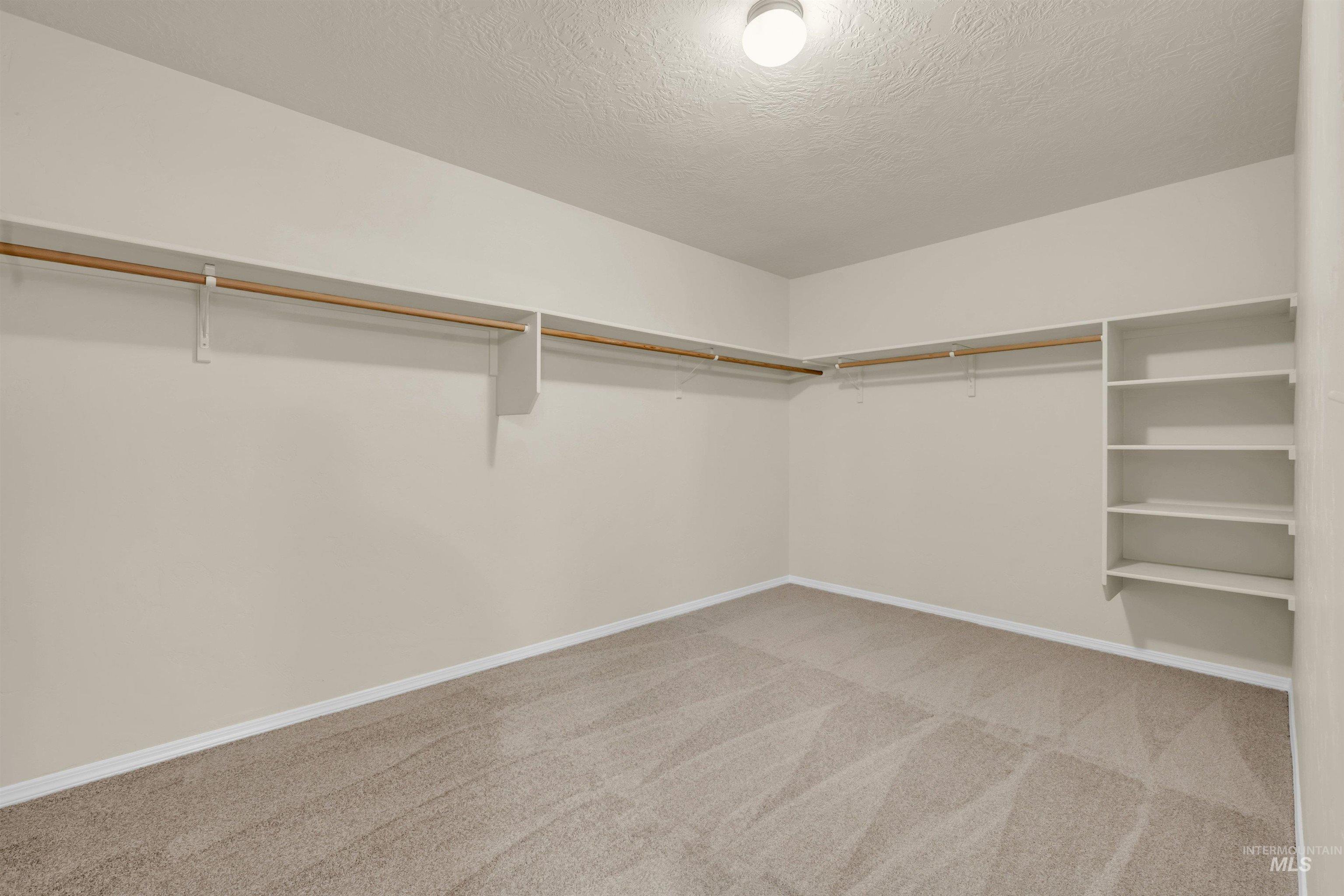 1931 E Melwood St, Meridian, Idaho 83642-9221, 5 Bedrooms, 2.5 Bathrooms, Residential For Sale, Price $639,000,MLS 98971965