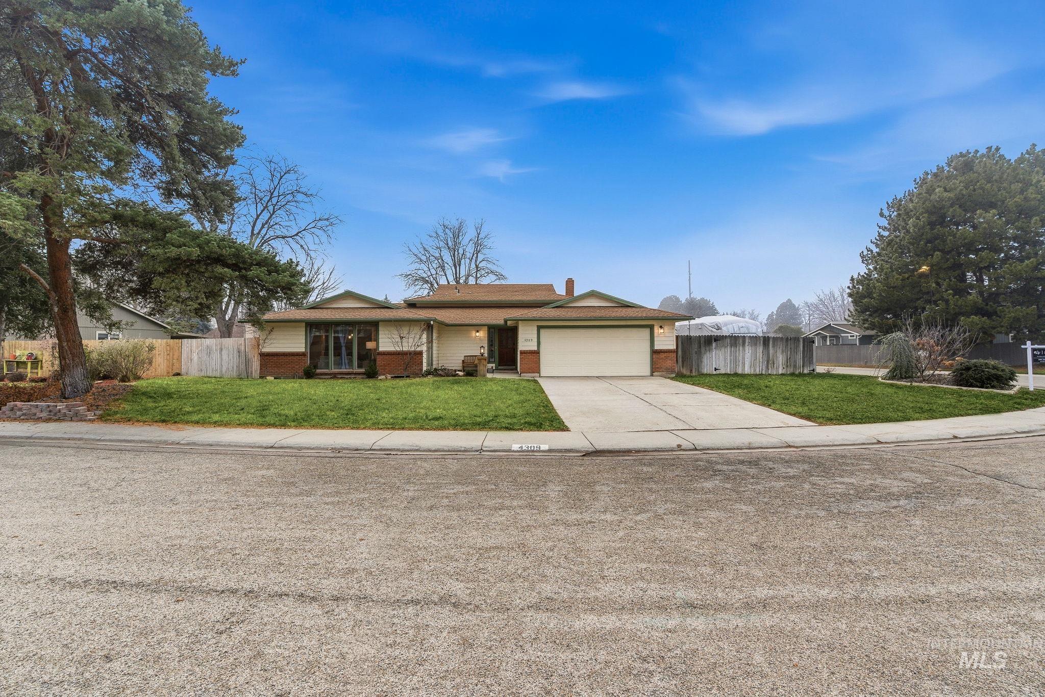 4309 N Marylebone Way, Boise, Idaho 83713, 4 Bedrooms, 3 Bathrooms, Residential For Sale, Price $549,000,MLS 98971969