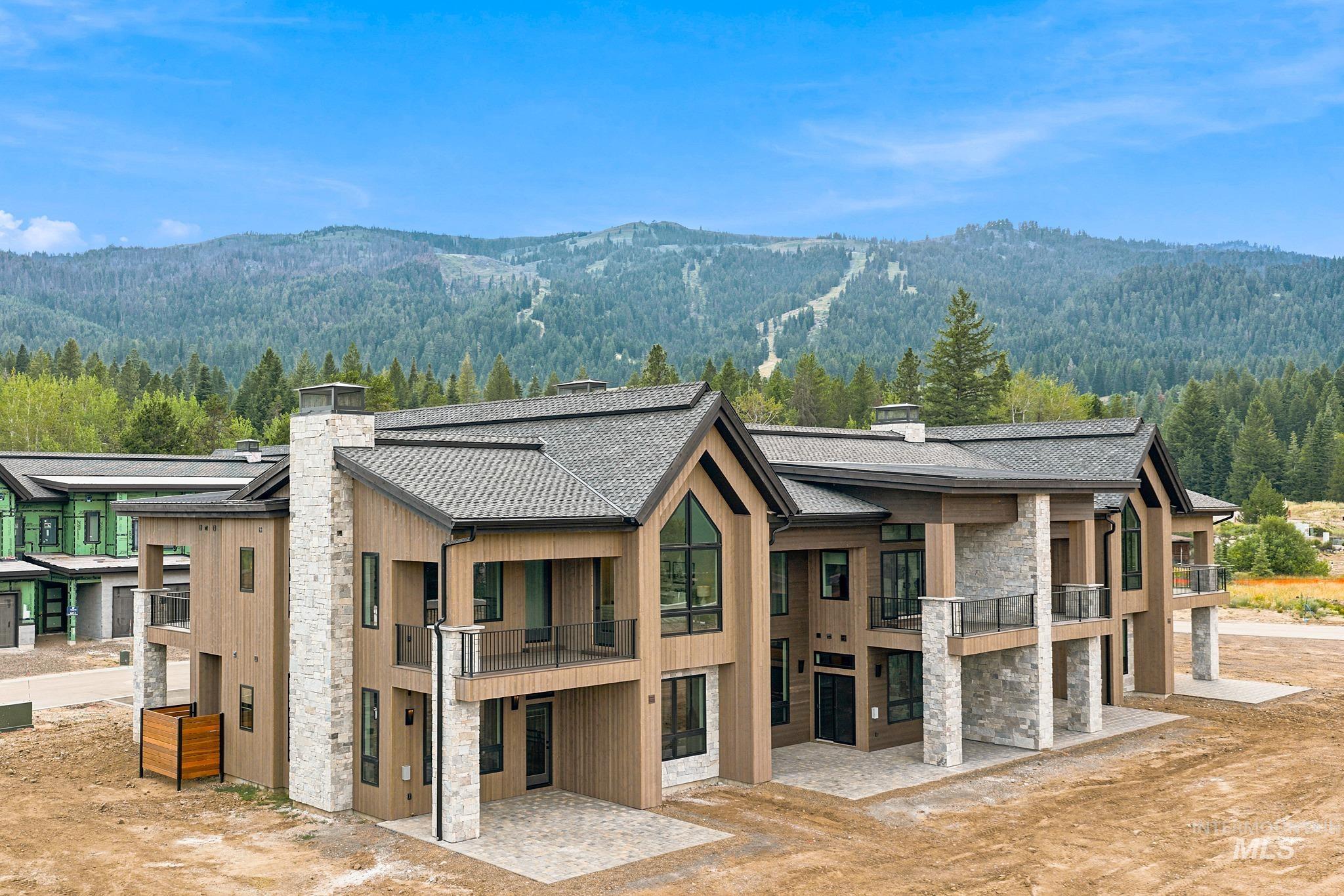 81 Dockside Circle, Donnelly, Idaho 83615, 4 Bedrooms, 3.5 Bathrooms, Residential For Sale, Price $1,999,000,MLS 98971970