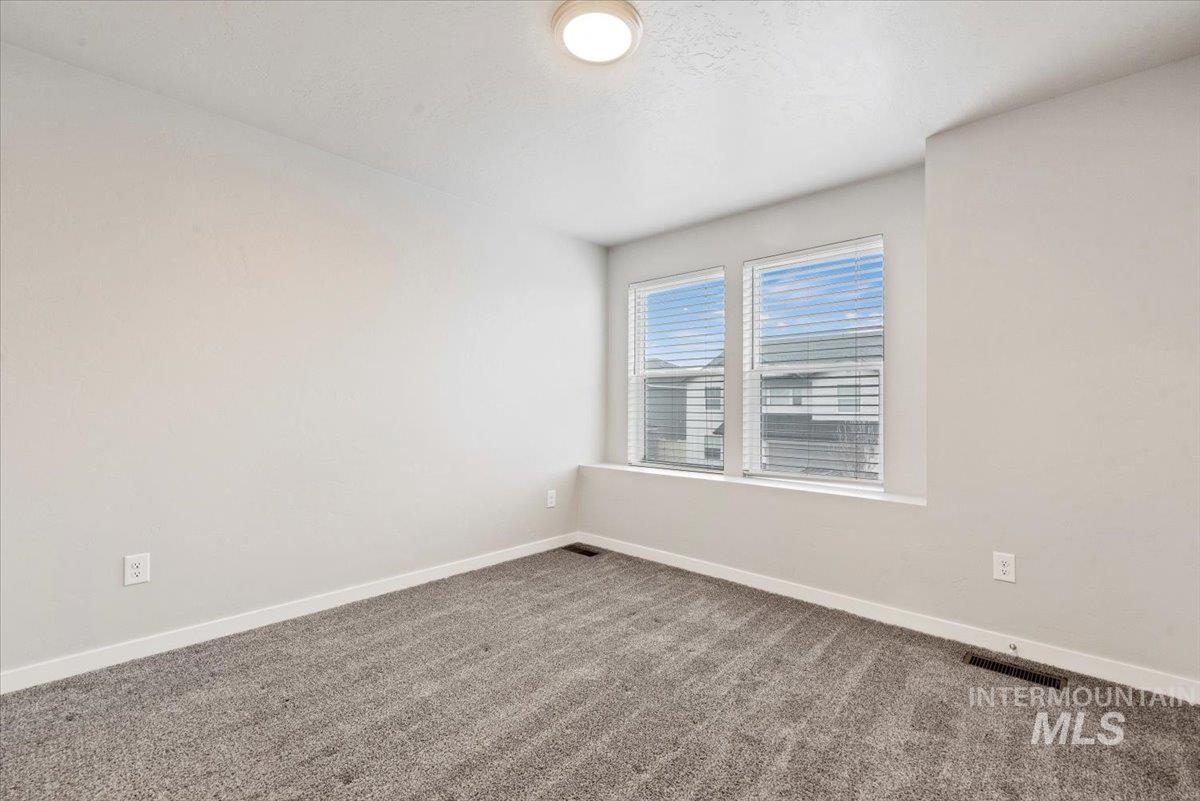 963 S Wavetrain, Boise, Idaho 83709, 2 Bedrooms, 1.5 Bathrooms, Residential For Sale, Price $327,900,MLS 98971971