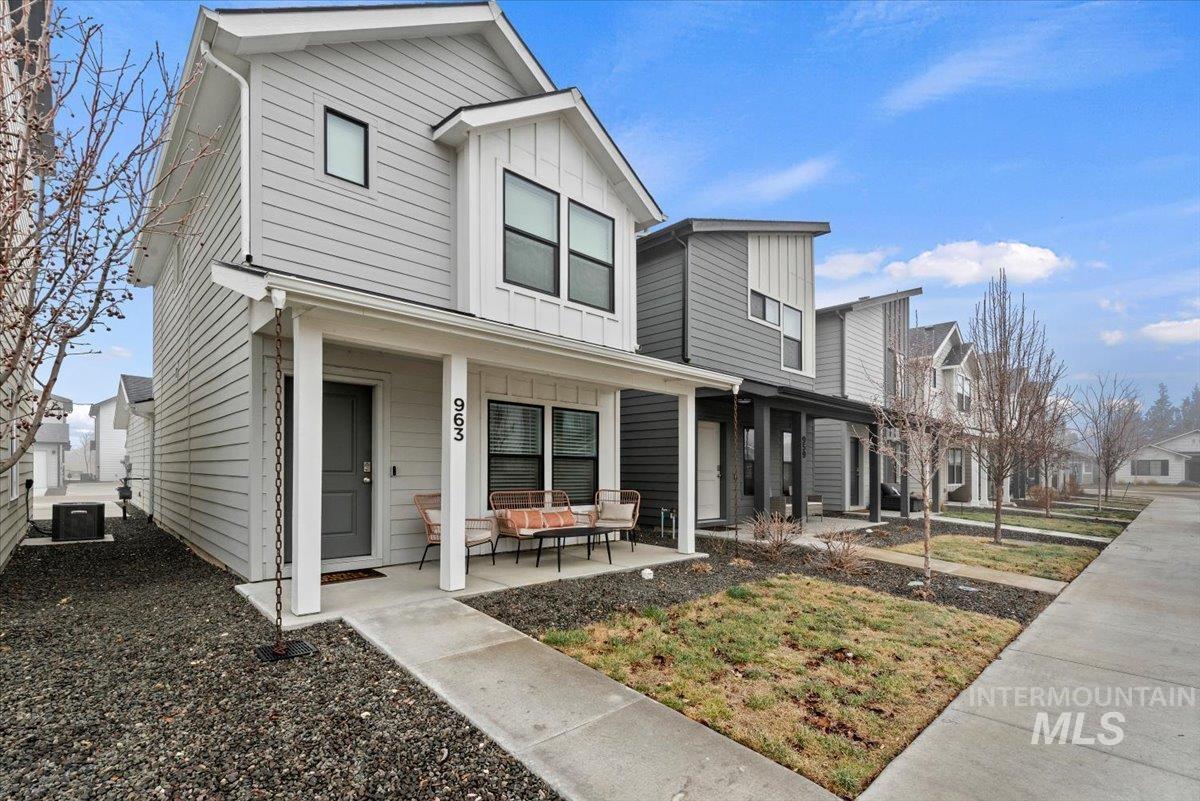 963 S Wavetrain, Boise, Idaho 83709, 2 Bedrooms, 1.5 Bathrooms, Residential For Sale, Price $327,900,MLS 98971971