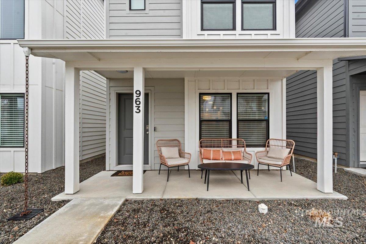 963 S Wavetrain, Boise, Idaho 83709, 2 Bedrooms, 1.5 Bathrooms, Residential For Sale, Price $327,900,MLS 98971971