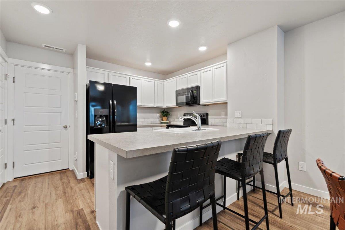 963 S Wavetrain, Boise, Idaho 83709, 2 Bedrooms, 1.5 Bathrooms, Residential For Sale, Price $327,900,MLS 98971971