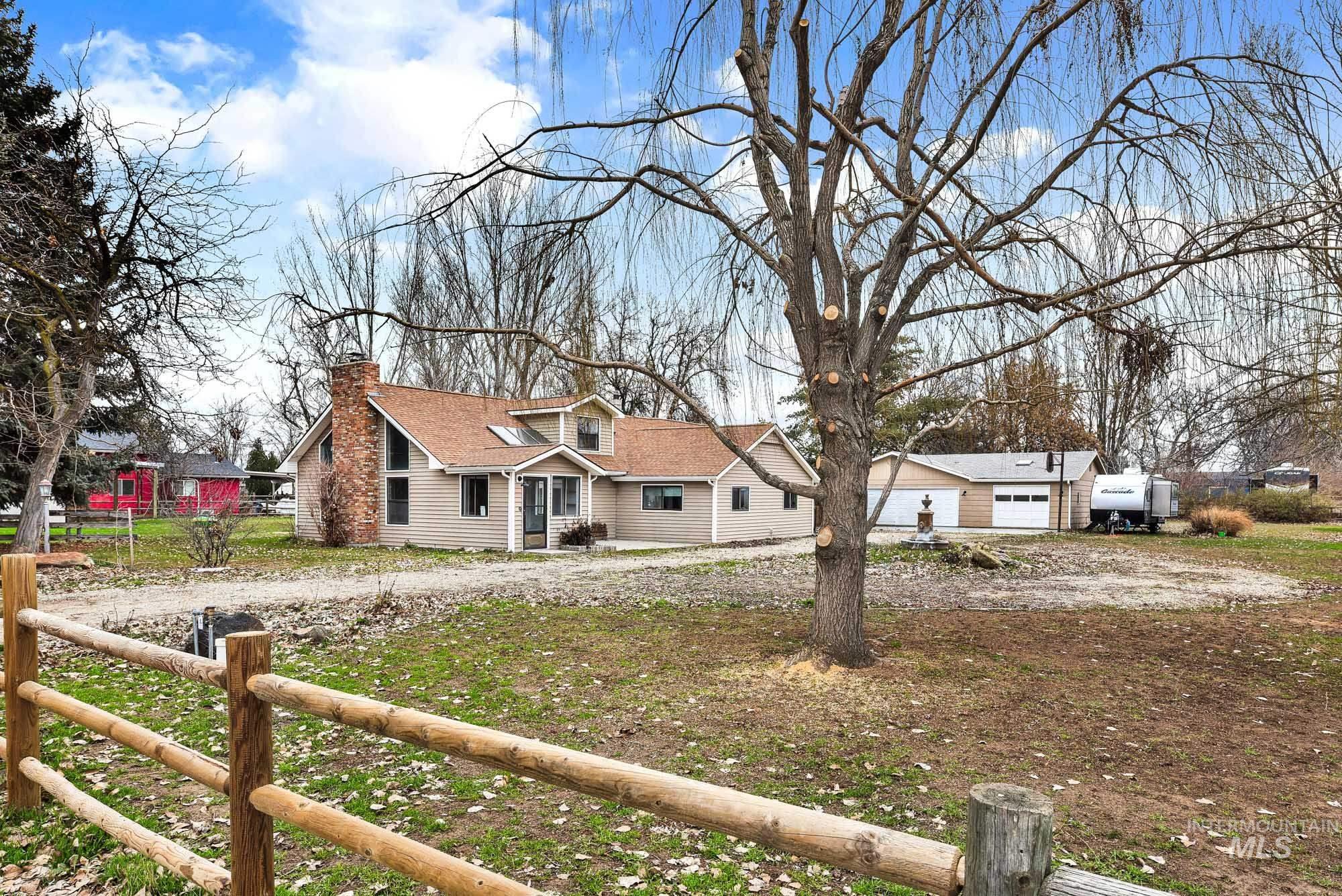 2520 N Montana Ave., Caldwell, Idaho 83605, 3 Bedrooms, 2 Bathrooms, Residential For Sale, Price $550,000,MLS 98971977