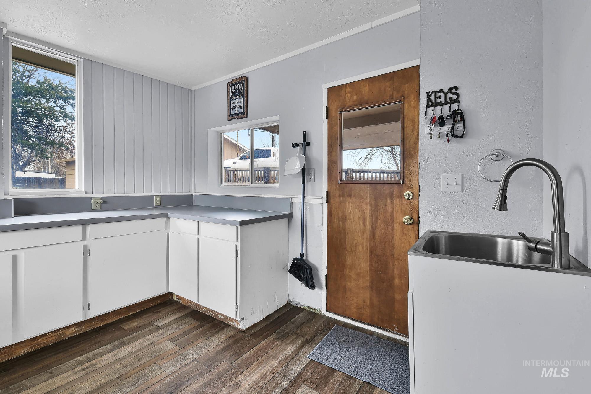 2520 N Montana Ave., Caldwell, Idaho 83605, 3 Bedrooms, 2 Bathrooms, Residential For Sale, Price $550,000,MLS 98971977