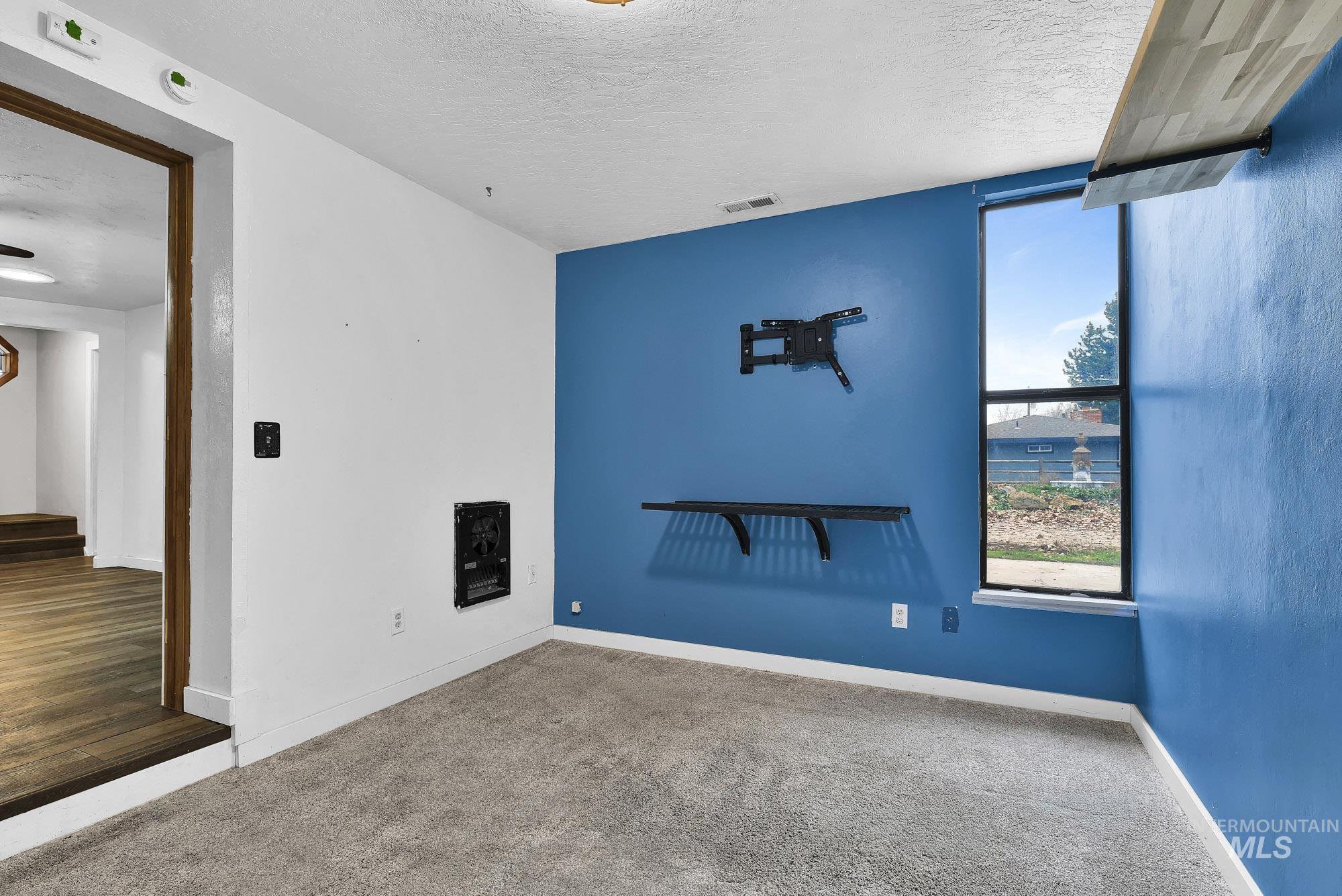 2520 N Montana Ave., Caldwell, Idaho 83605, 3 Bedrooms, 2 Bathrooms, Residential For Sale, Price $550,000,MLS 98971977