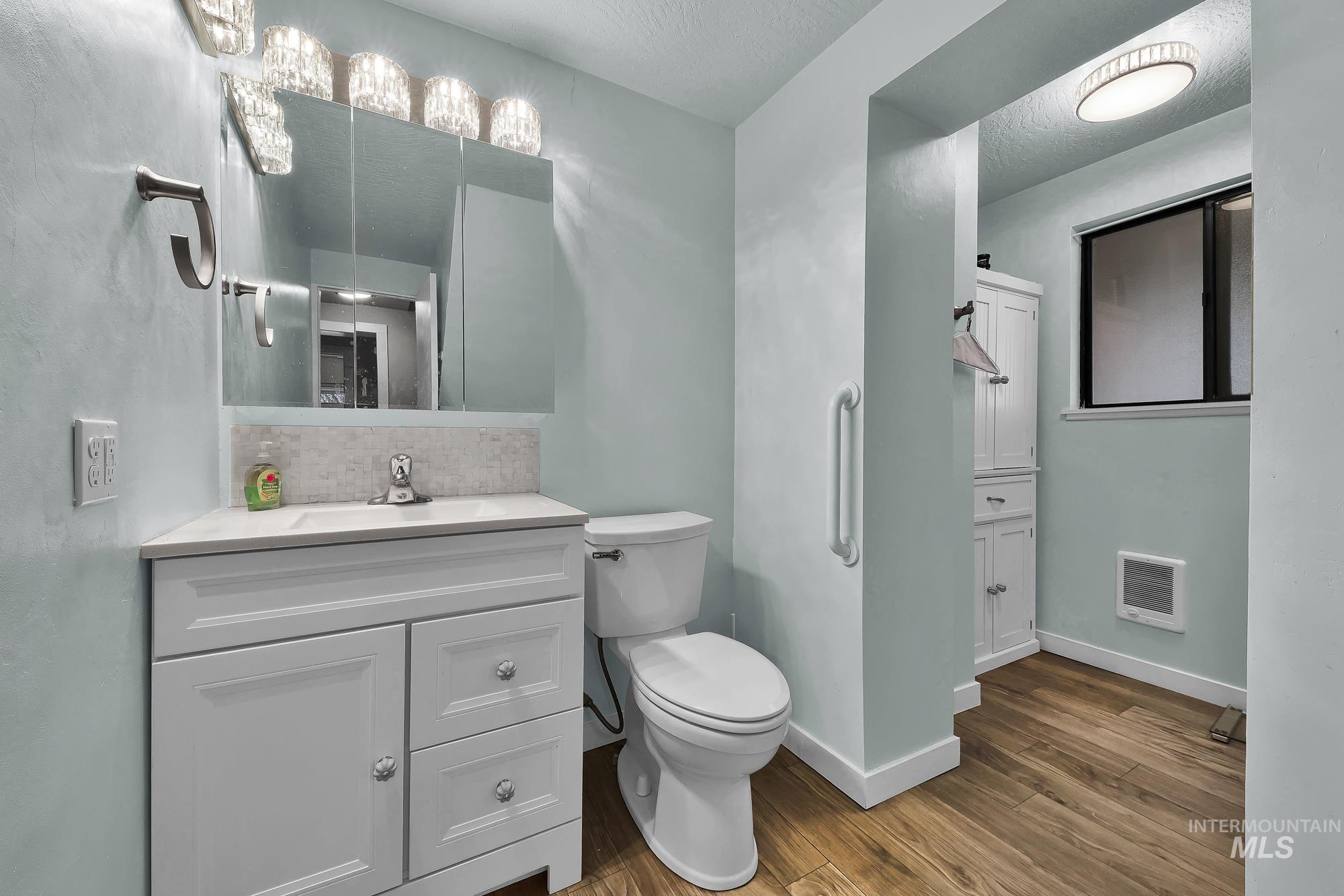 2520 N Montana Ave., Caldwell, Idaho 83605, 3 Bedrooms, 2 Bathrooms, Residential For Sale, Price $550,000,MLS 98971977