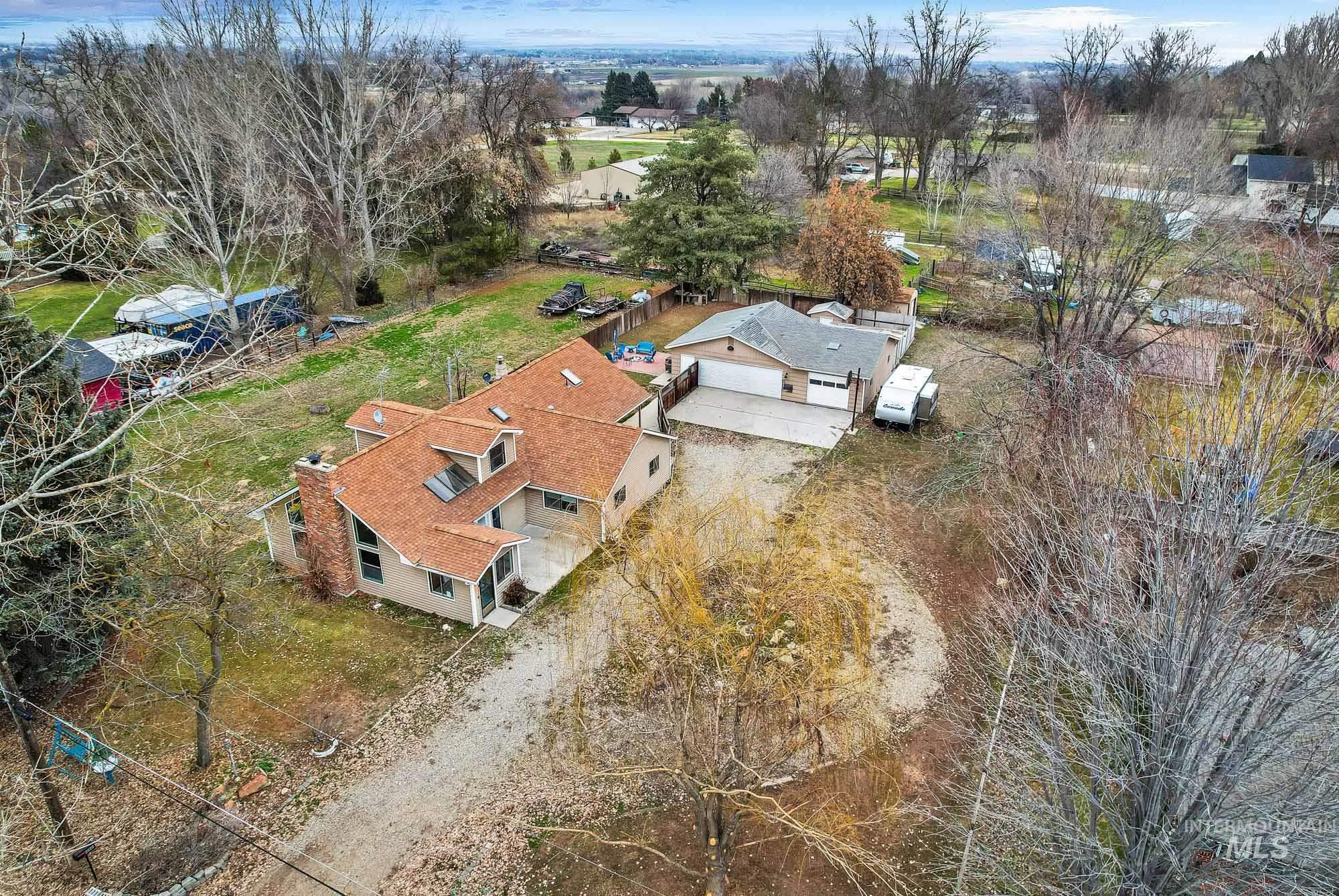 2520 N Montana Ave., Caldwell, Idaho 83605, 3 Bedrooms, 2 Bathrooms, Residential For Sale, Price $550,000,MLS 98971977