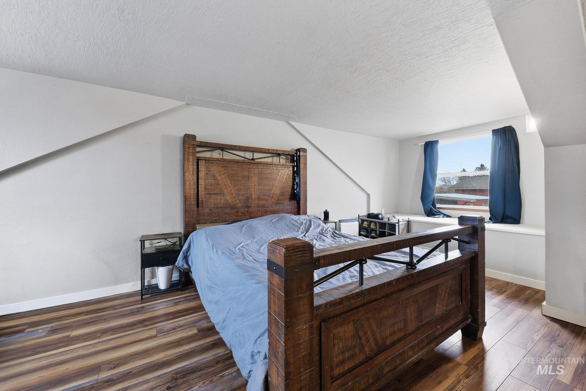 2520 N Montana Ave., Caldwell, Idaho 83605, 3 Bedrooms, 2 Bathrooms, Residential For Sale, Price $550,000,MLS 98971977