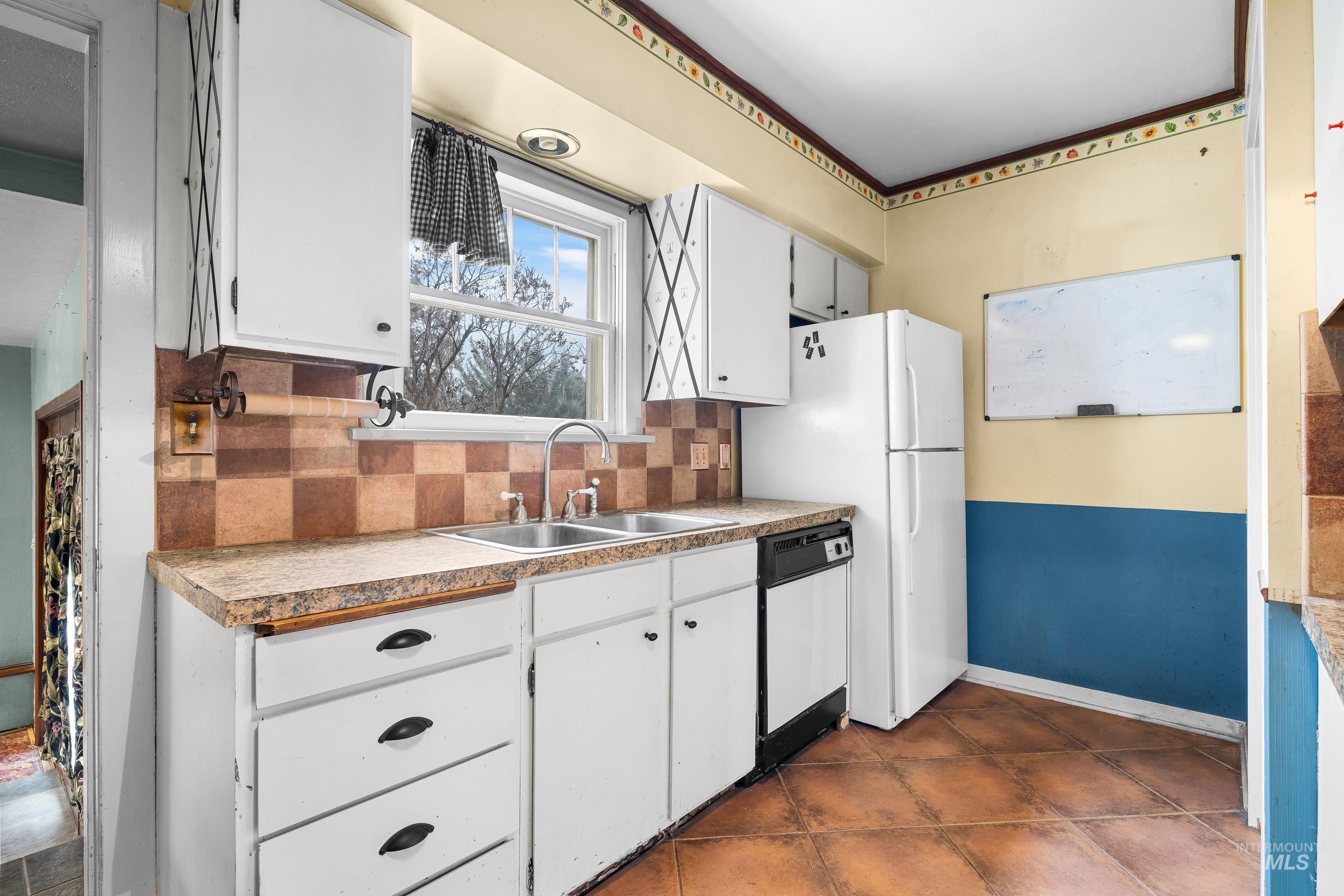 2305 S Gekeler Ln, Boise, Idaho 83706, 3 Bedrooms, 1 Bathroom, Residential For Sale, Price $473,000,MLS 98971978