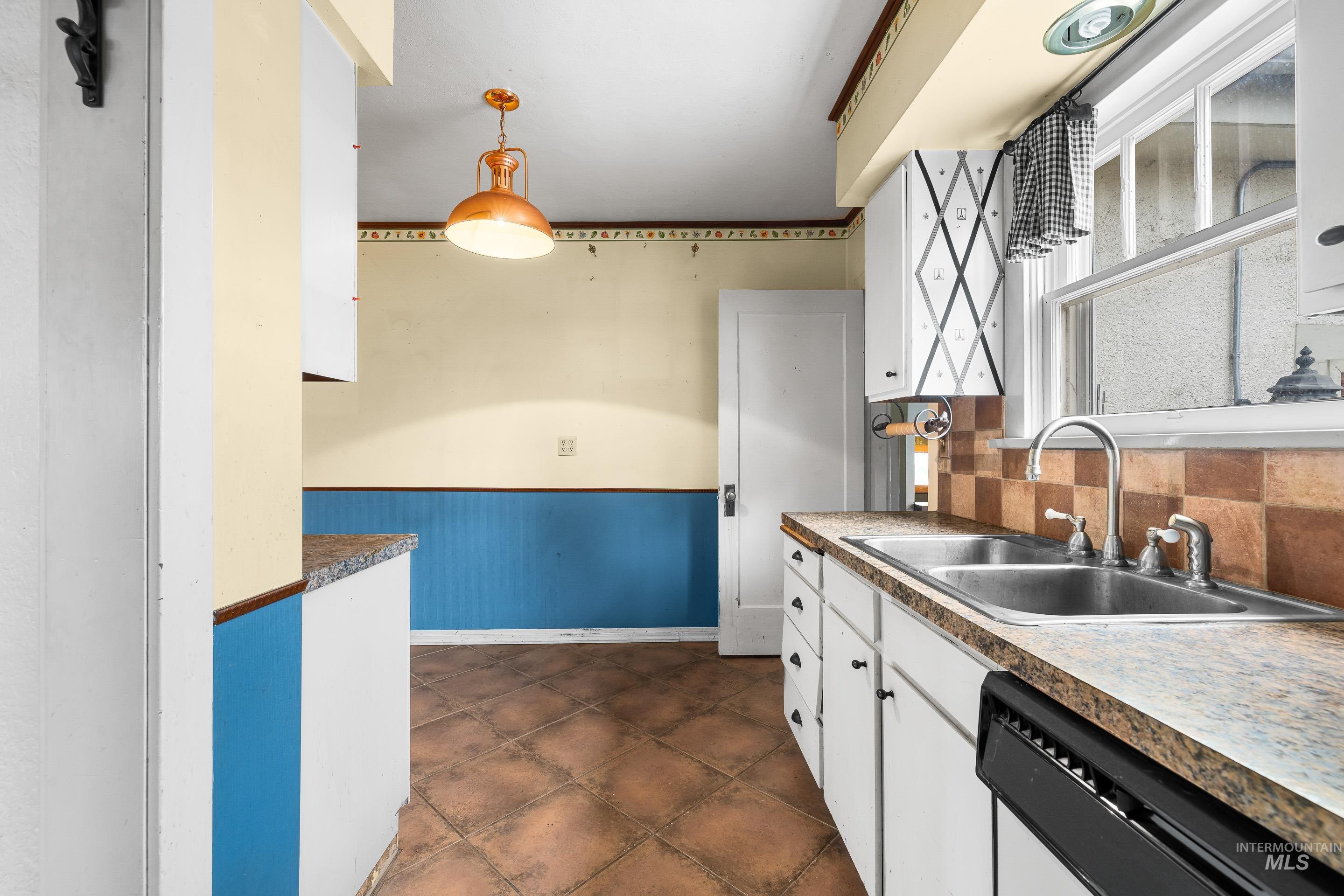 2305 S Gekeler Ln, Boise, Idaho 83706, 3 Bedrooms, 1 Bathroom, Residential For Sale, Price $473,000,MLS 98971978