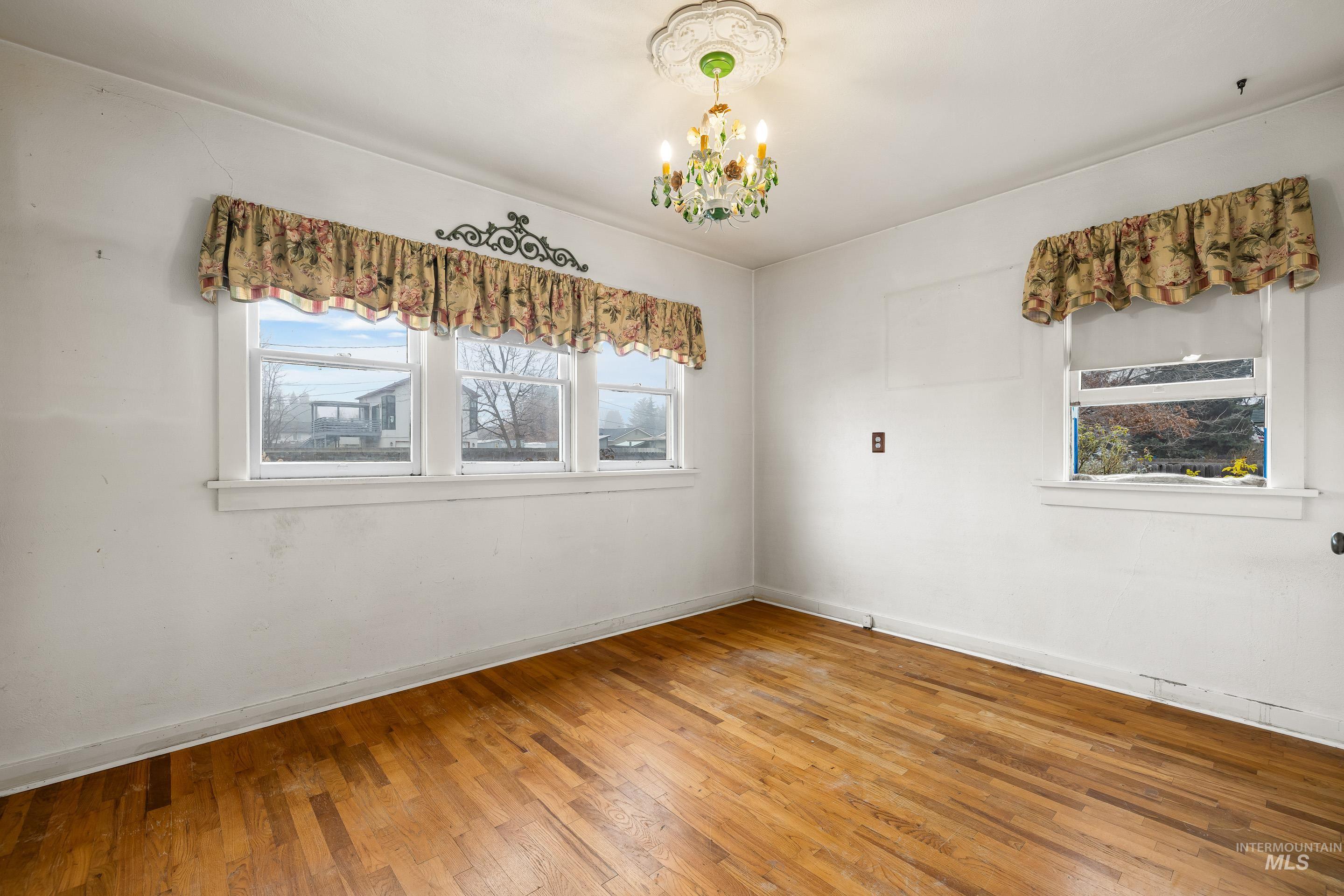 2305 S Gekeler Ln, Boise, Idaho 83706, 3 Bedrooms, 1 Bathroom, Residential For Sale, Price $473,000,MLS 98971978