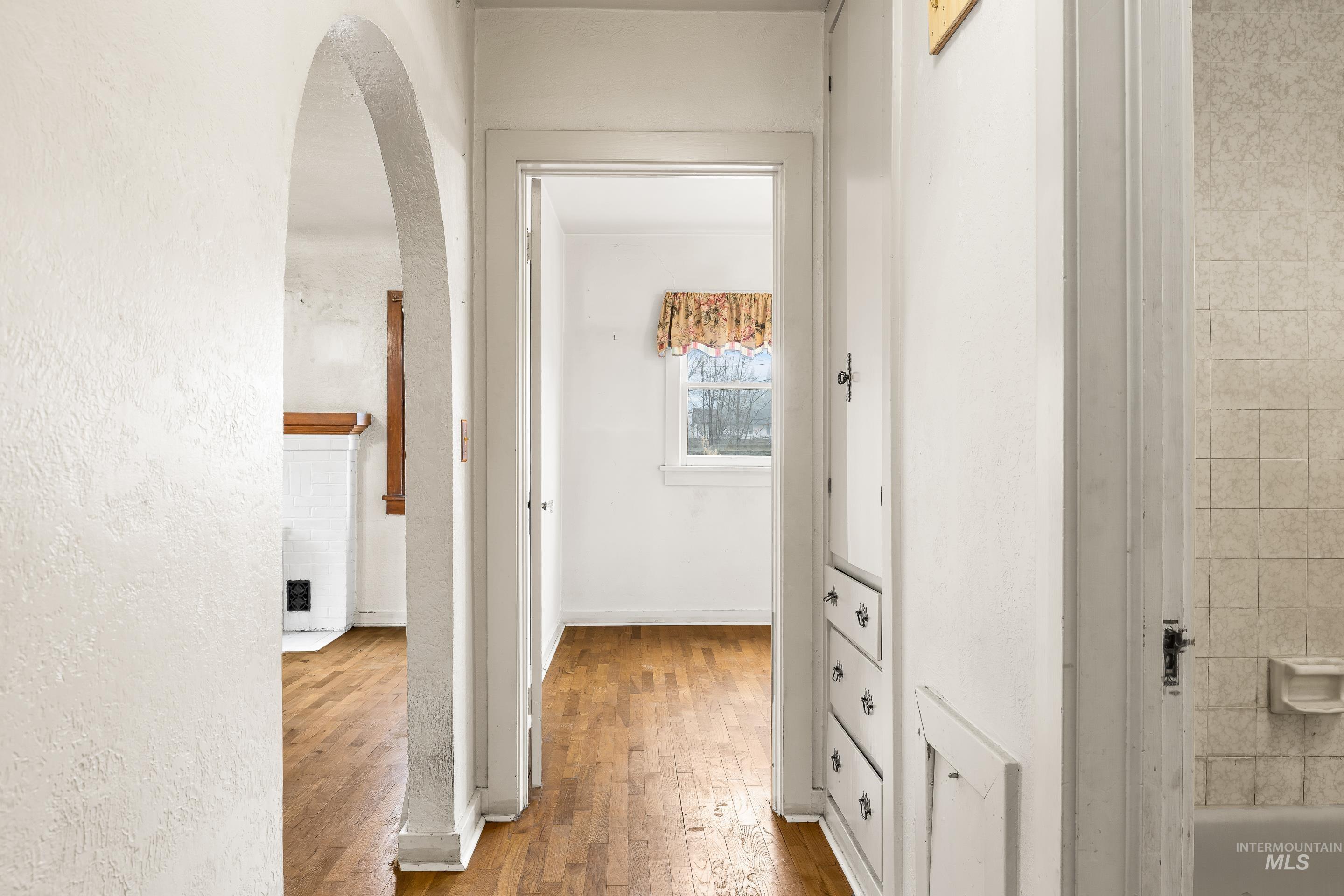 2305 S Gekeler Ln, Boise, Idaho 83706, 3 Bedrooms, 1 Bathroom, Residential For Sale, Price $473,000,MLS 98971978