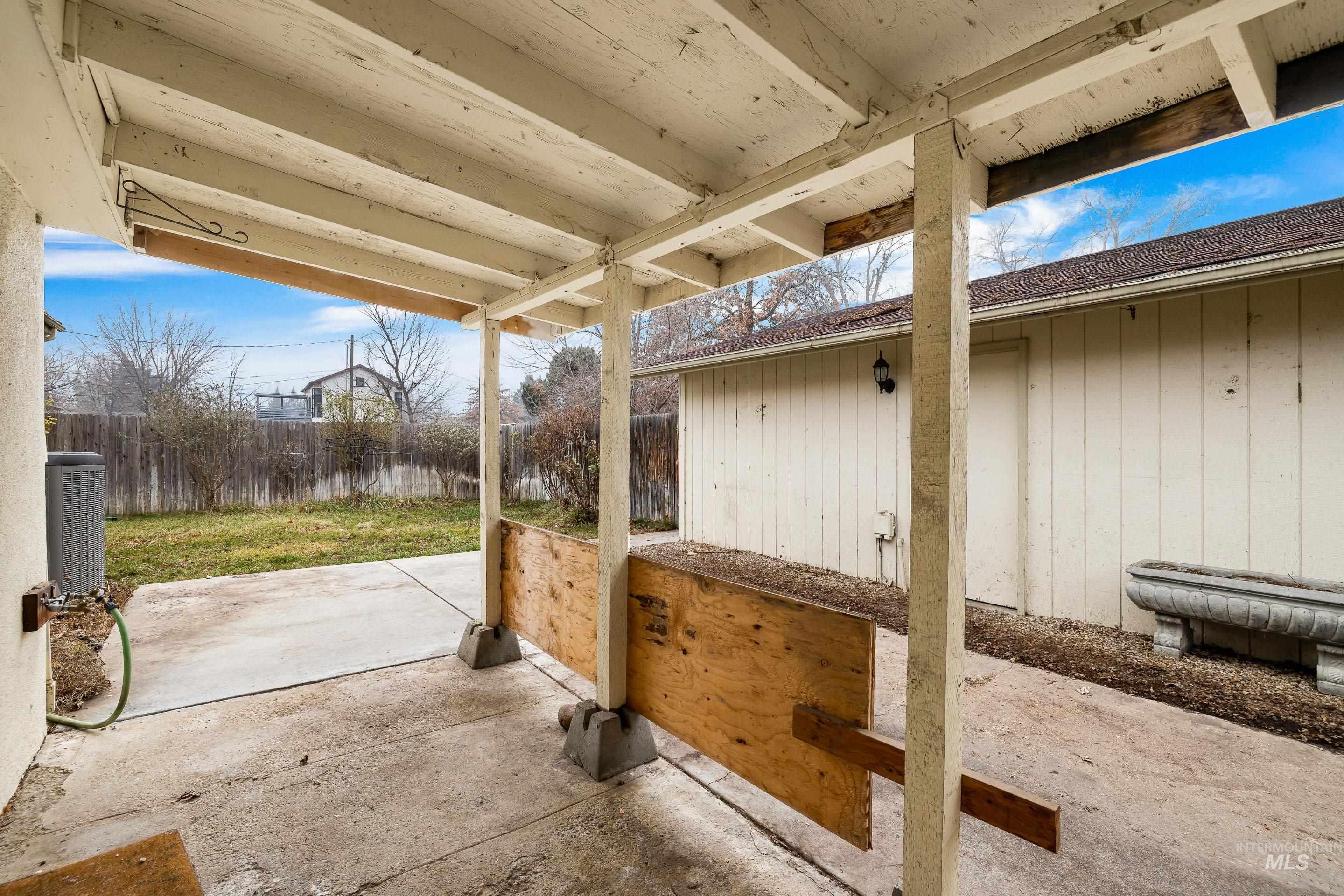 2305 S Gekeler Ln, Boise, Idaho 83706, 3 Bedrooms, 1 Bathroom, Residential For Sale, Price $473,000,MLS 98971978