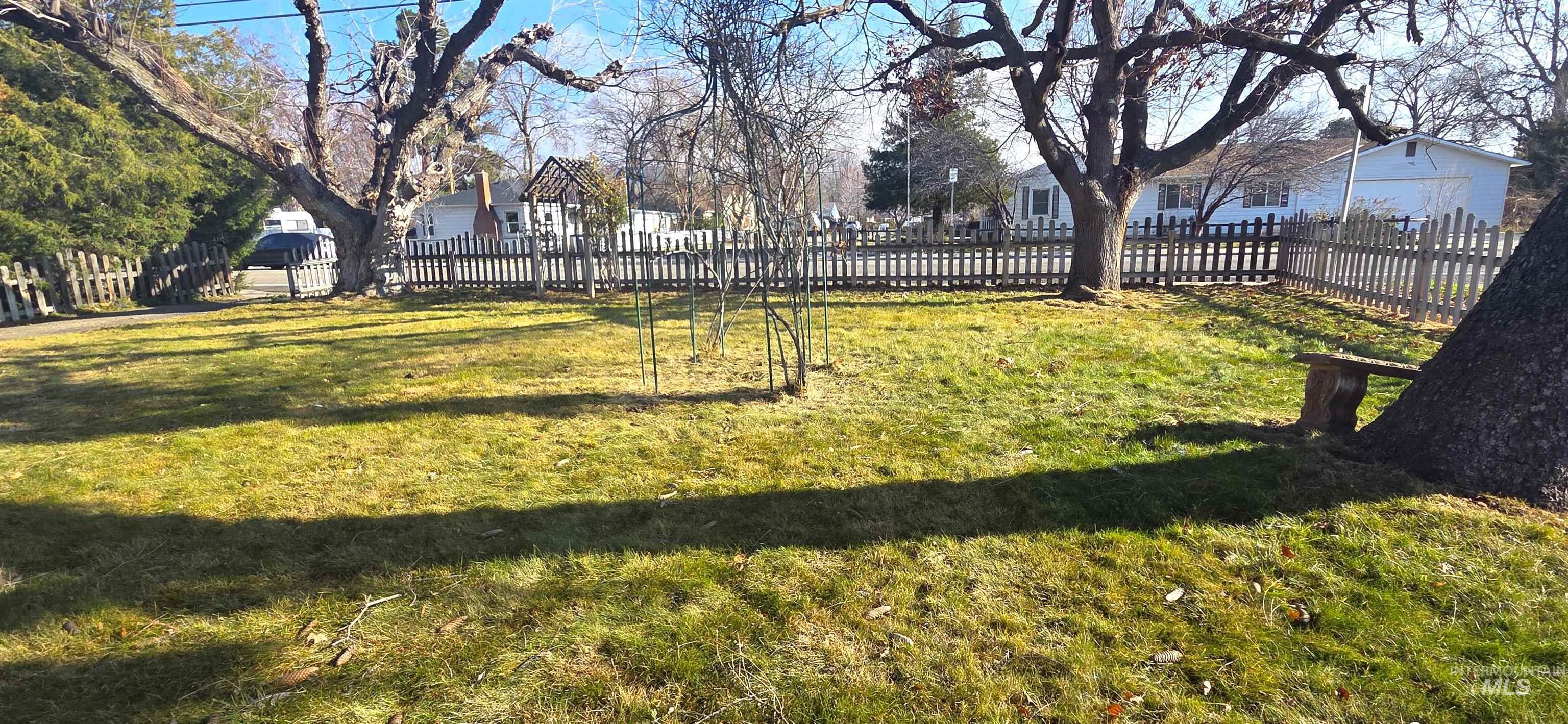 2305 S Gekeler Ln, Boise, Idaho 83706, 3 Bedrooms, 1 Bathroom, Residential For Sale, Price $473,000,MLS 98971978