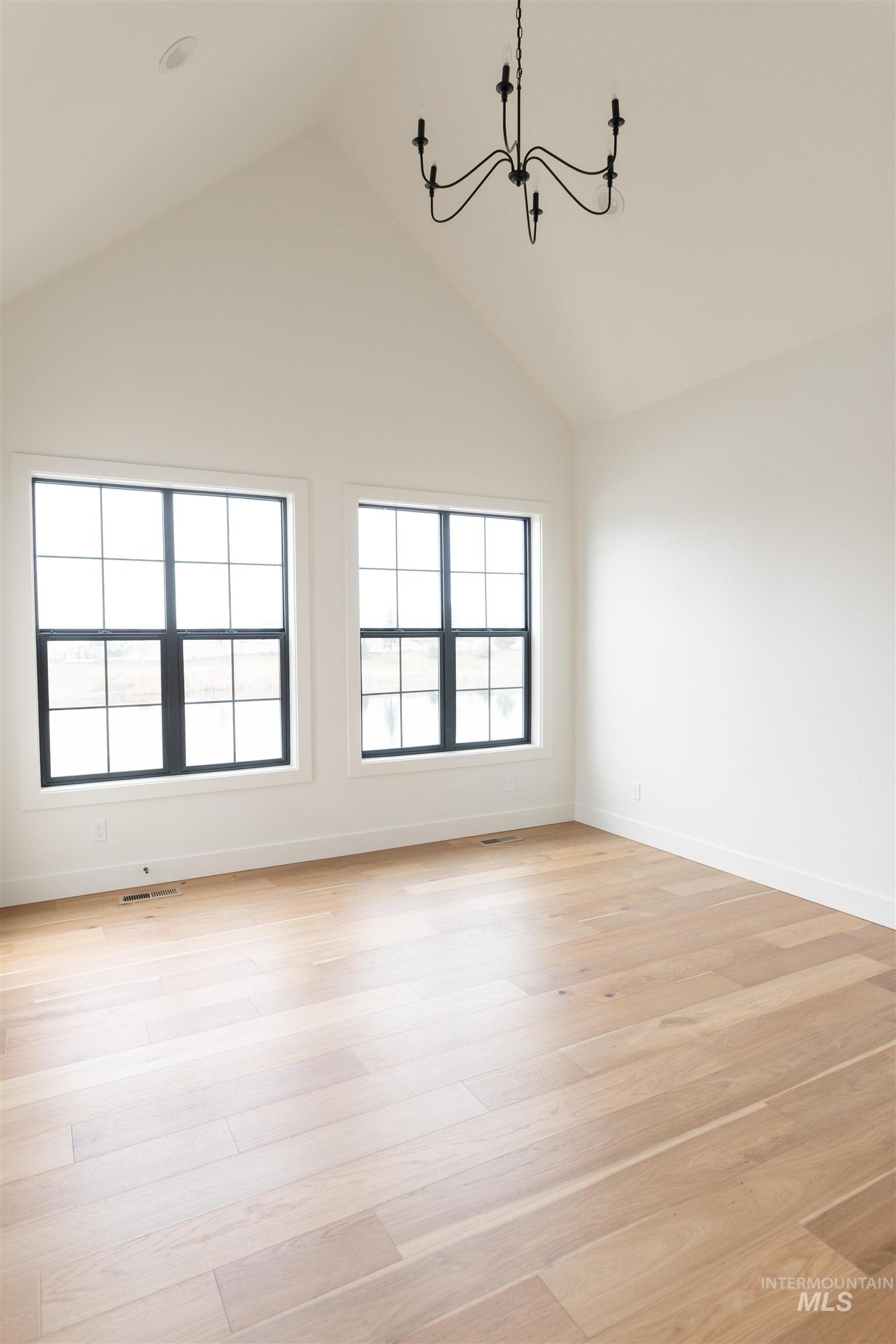 512 Joy Ave., Middleton, Idaho 83642, 4 Bedrooms, 3.5 Bathrooms, Residential For Sale, Price $1,350,000,MLS 98971980