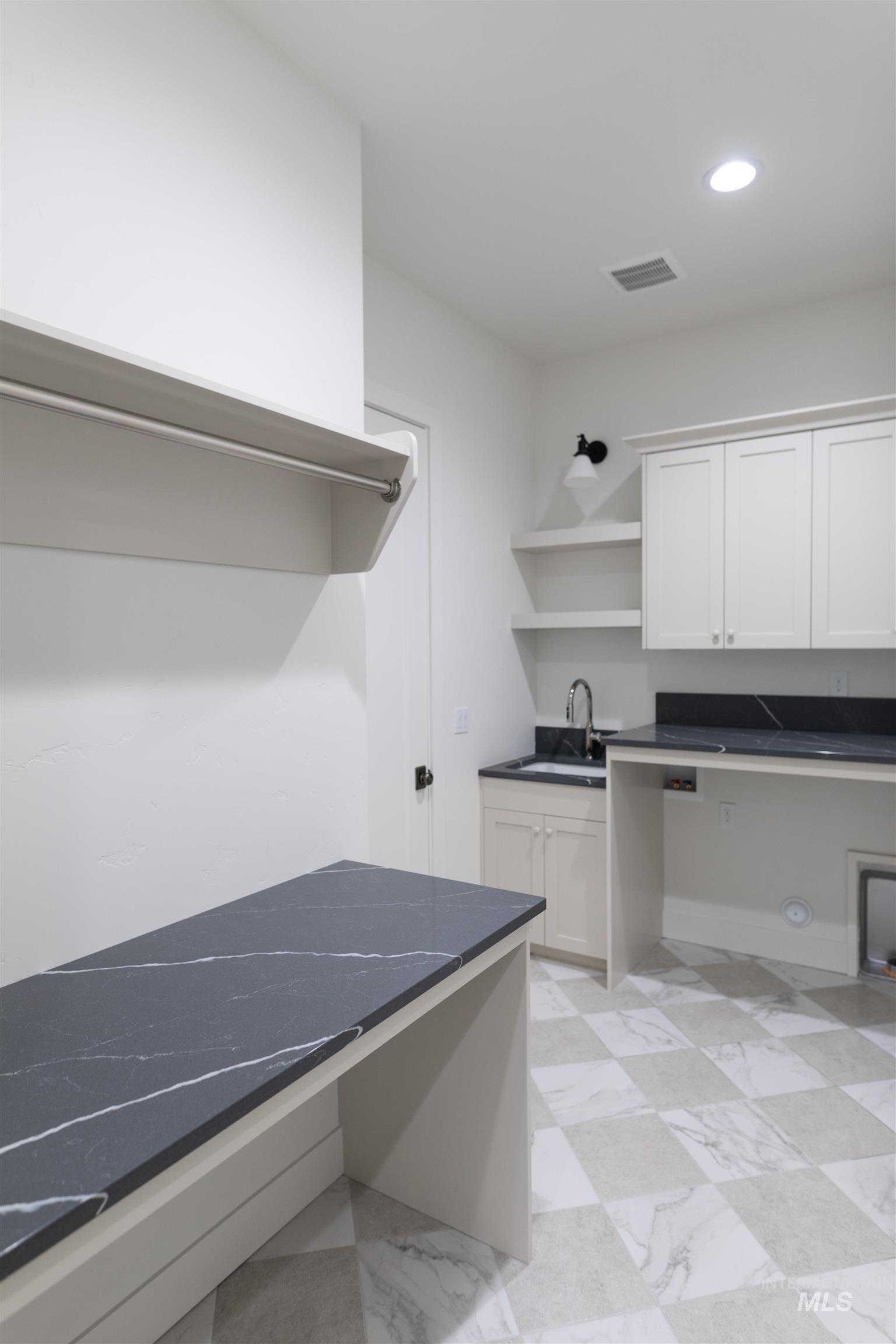 512 Joy Ave., Middleton, Idaho 83642, 4 Bedrooms, 3.5 Bathrooms, Residential For Sale, Price $1,350,000,MLS 98971980