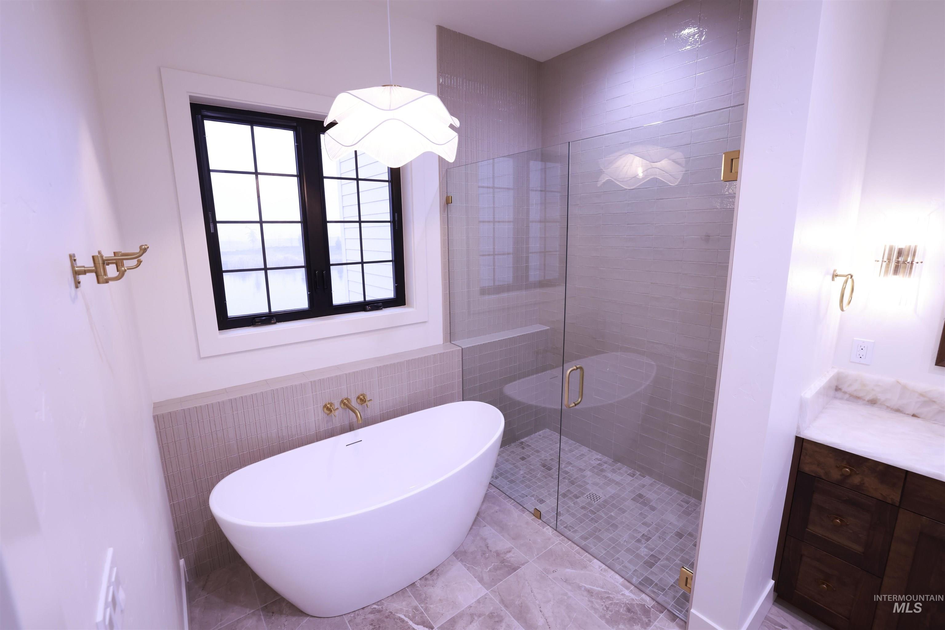 512 Joy Ave., Middleton, Idaho 83642, 4 Bedrooms, 3.5 Bathrooms, Residential For Sale, Price $1,350,000,MLS 98971980