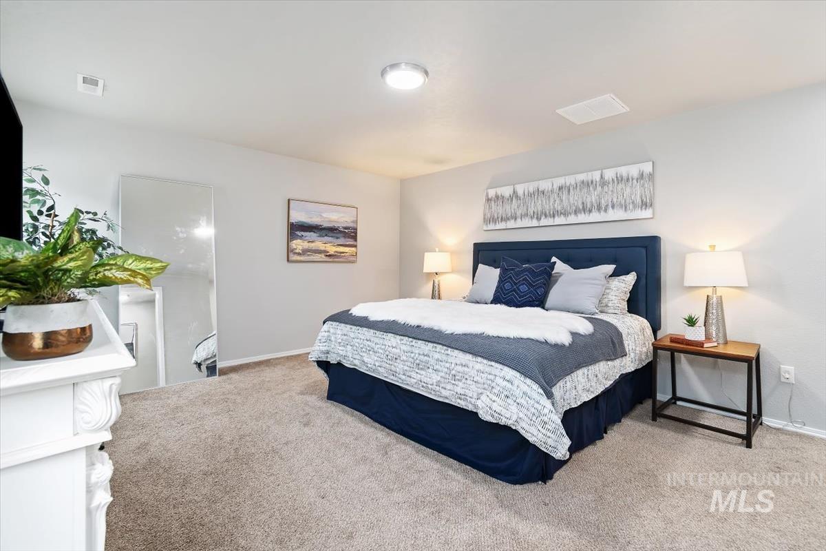 2799 W Midnight Dr., Kuna, Idaho 83634, 4 Bedrooms, 2 Bathrooms, Residential For Sale, Price $499,000,MLS 98971981