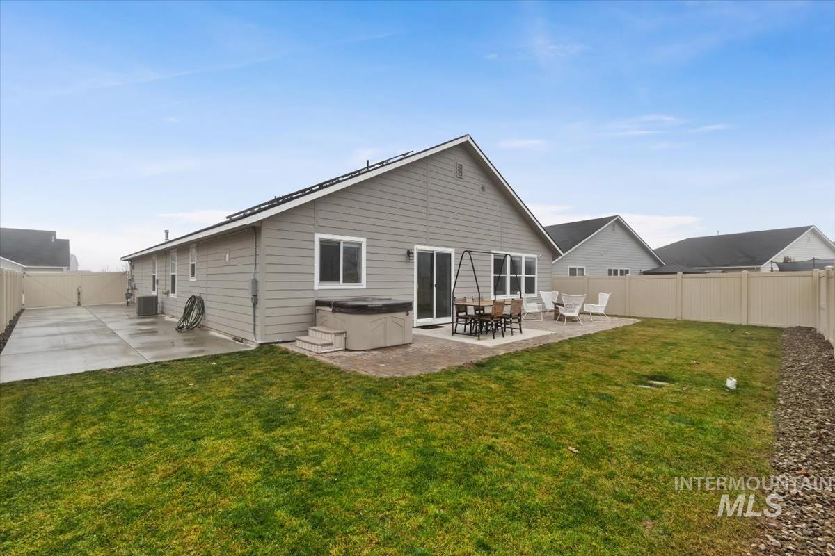 2799 W Midnight Dr., Kuna, Idaho 83634, 4 Bedrooms, 2 Bathrooms, Residential For Sale, Price $499,000,MLS 98971981