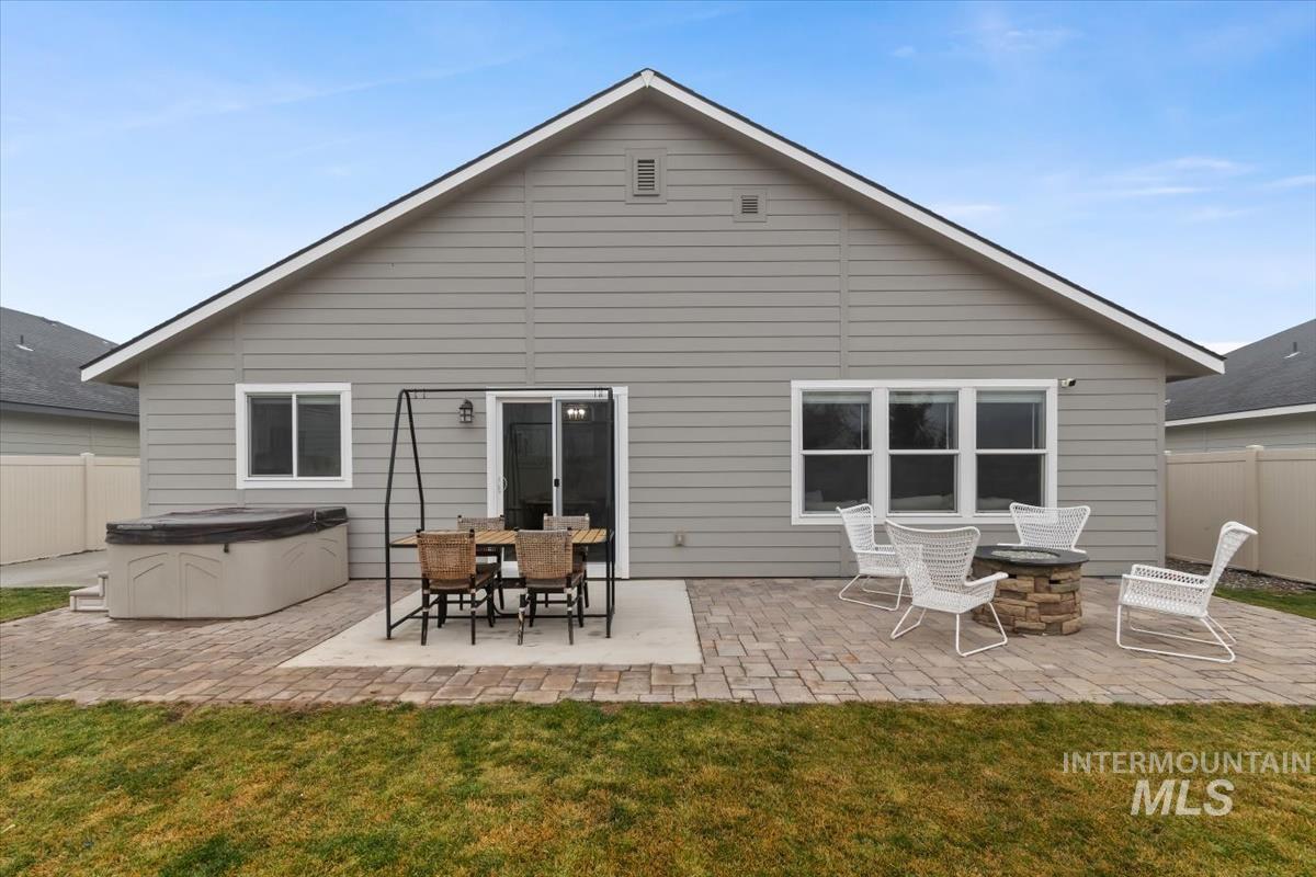 2799 W Midnight Dr., Kuna, Idaho 83634, 4 Bedrooms, 2 Bathrooms, Residential For Sale, Price $499,000,MLS 98971981