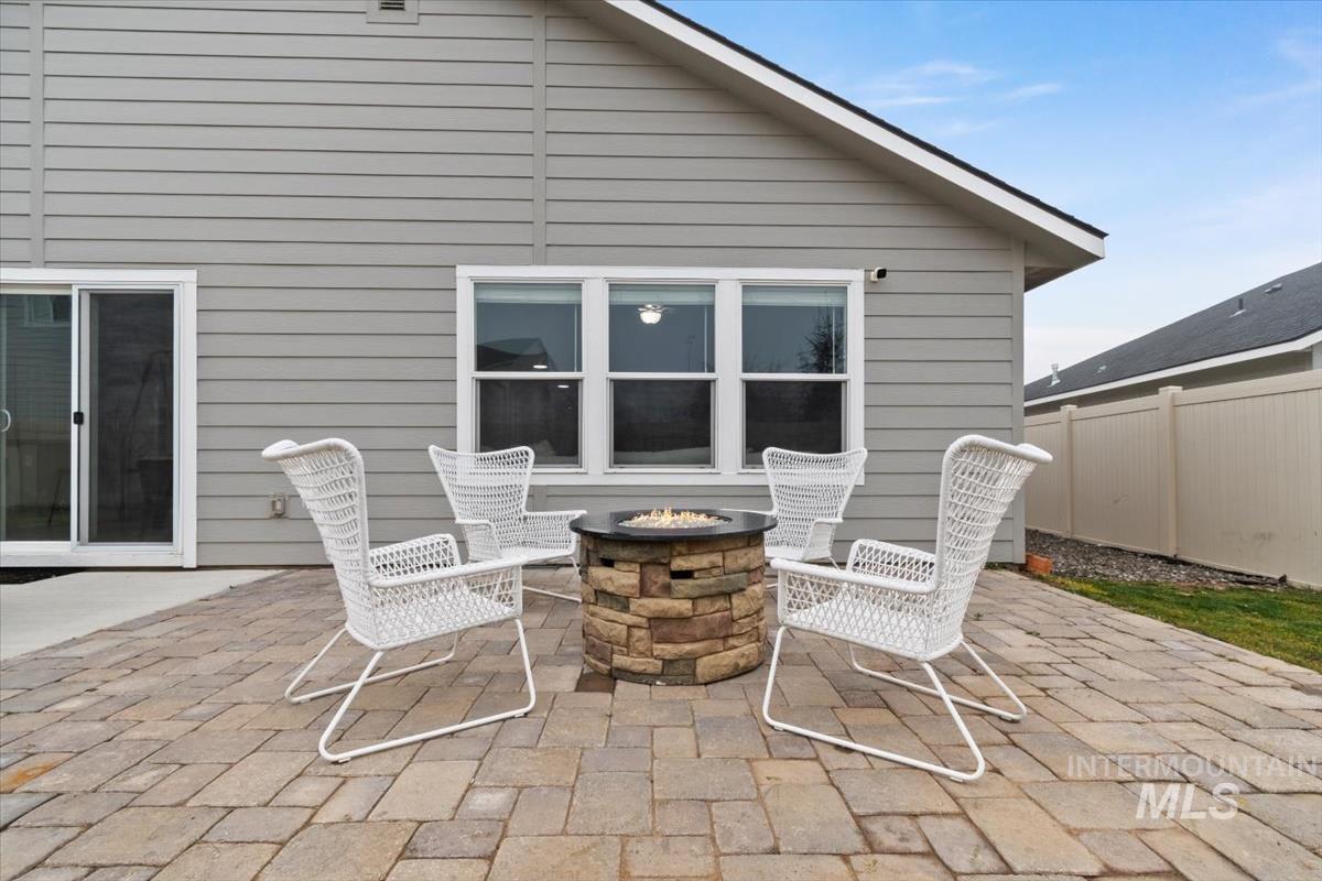 2799 W Midnight Dr., Kuna, Idaho 83634, 4 Bedrooms, 2 Bathrooms, Residential For Sale, Price $499,000,MLS 98971981