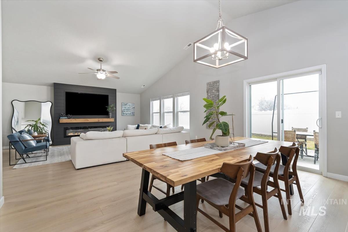 2799 W Midnight Dr., Kuna, Idaho 83634, 4 Bedrooms, 2 Bathrooms, Residential For Sale, Price $499,000, 98971981