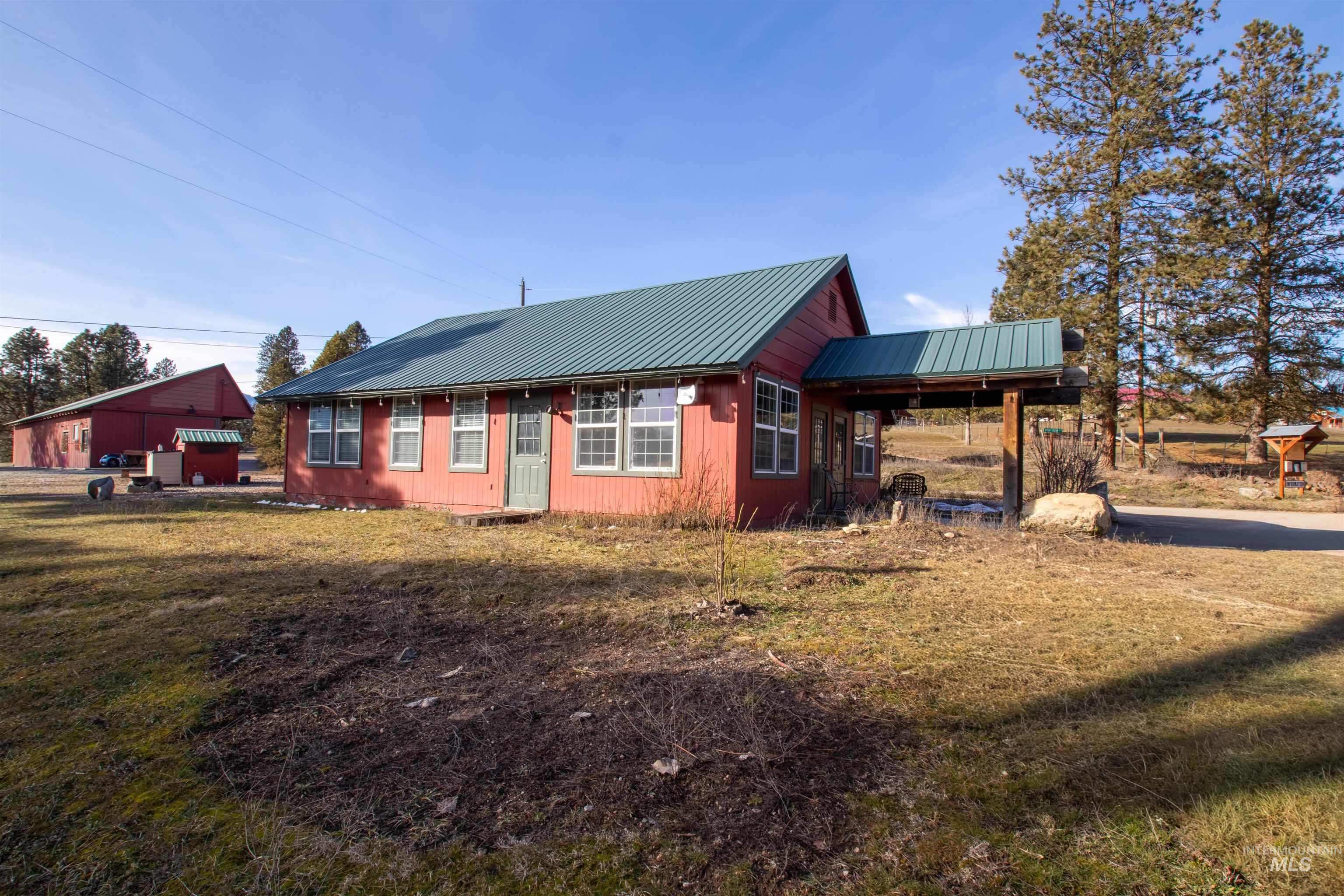 609 S Middlefork Rd, Garden Valley, Idaho 83622, 3 Bedrooms, 1.5 Bathrooms, Residential For Sale, Price $509,000,MLS 98971982