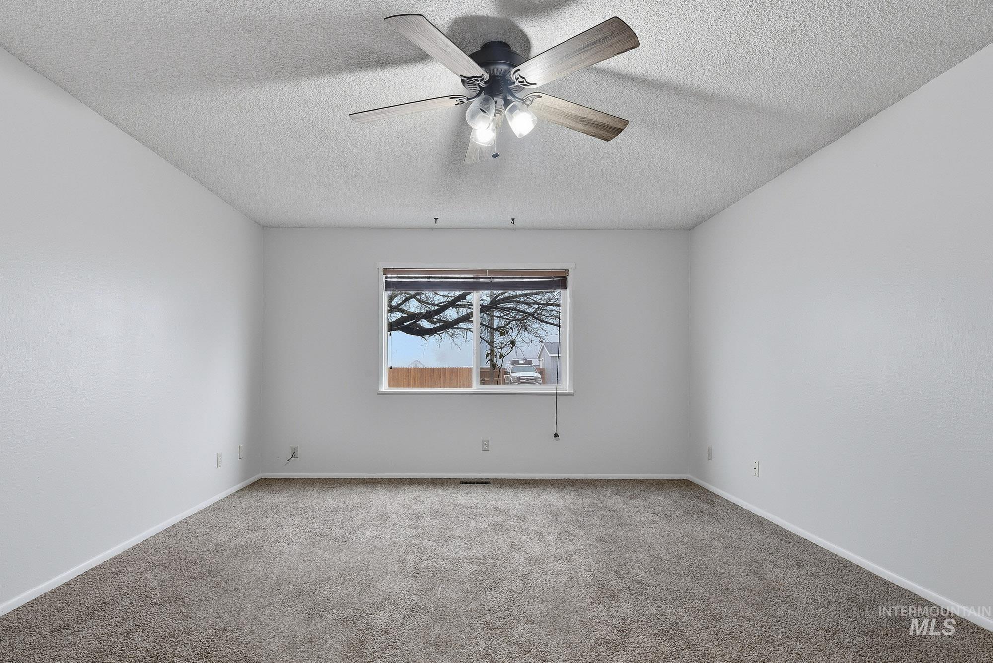 312 Denker, Caldwell, Idaho 83605, 2 Bedrooms, 1 Bathroom, Residential Income For Sale, Price $410,000,MLS 98971983