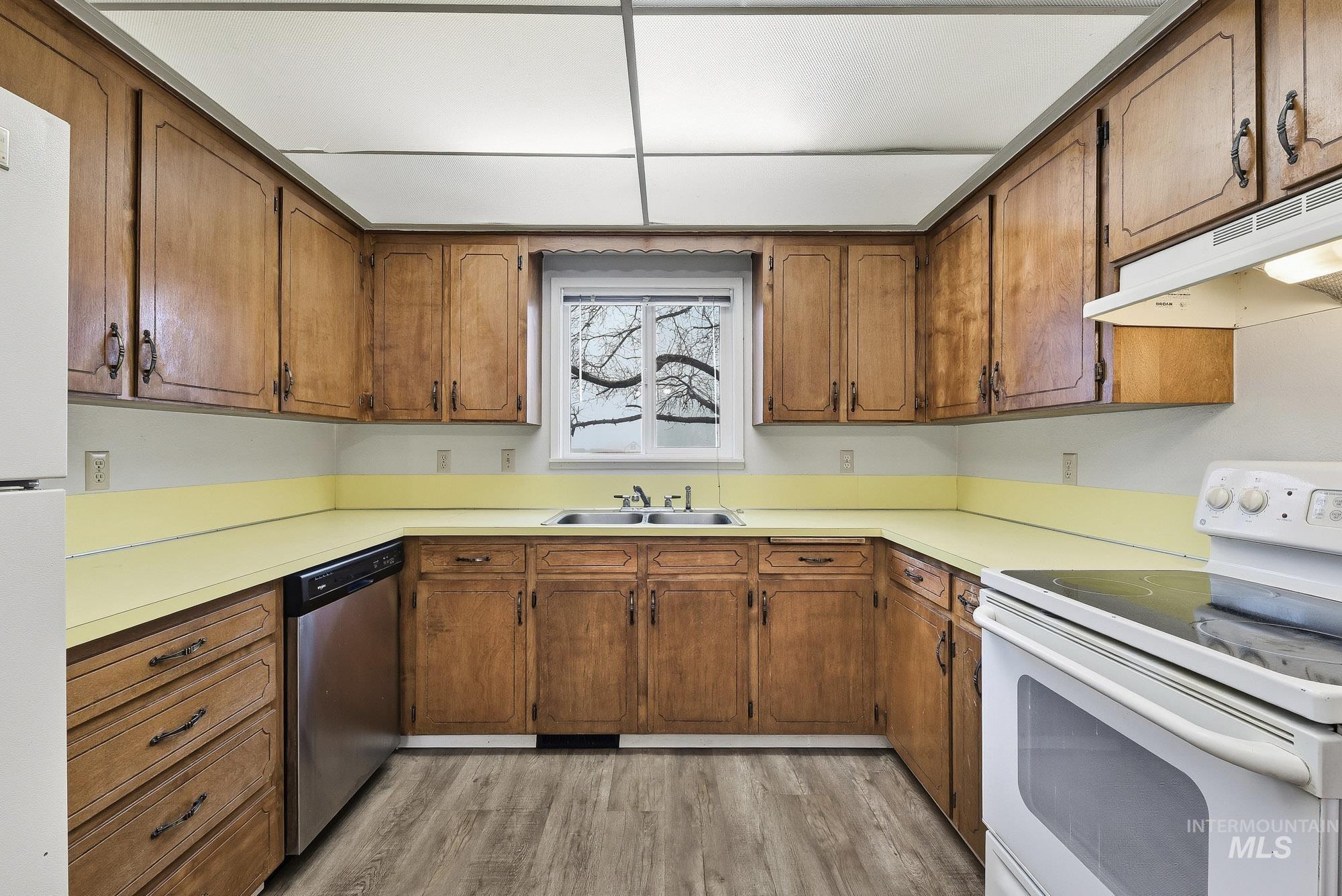 312 Denker, Caldwell, Idaho 83605, 2 Bedrooms, 1 Bathroom, Residential Income For Sale, Price $410,000,MLS 98971983