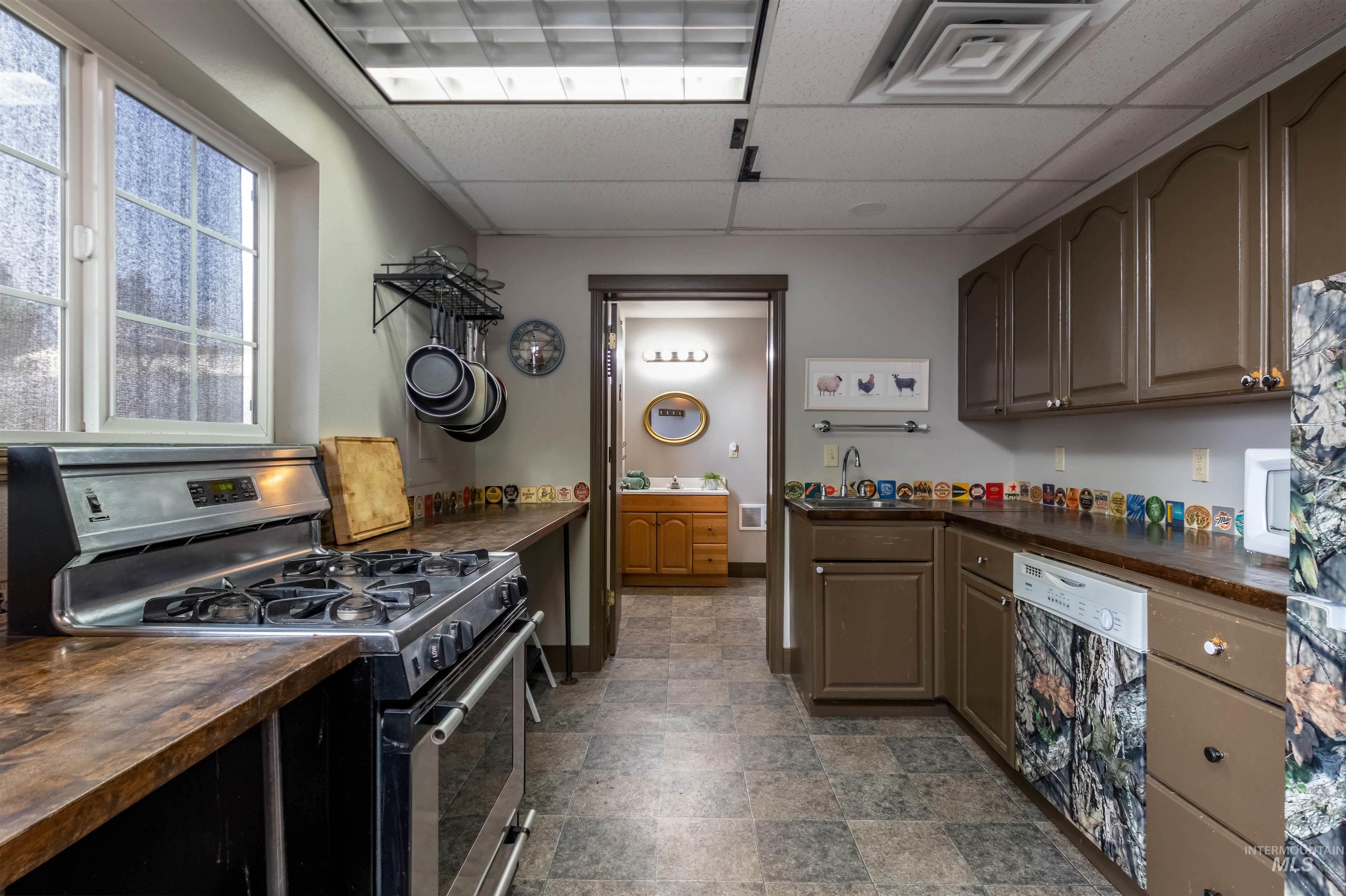 609 S Middlefork Rd, Garden Valley, Idaho 83622, 3 Bedrooms, 8 Rooms, Business/Commercial For Sale, Price $509,000,MLS 98971985