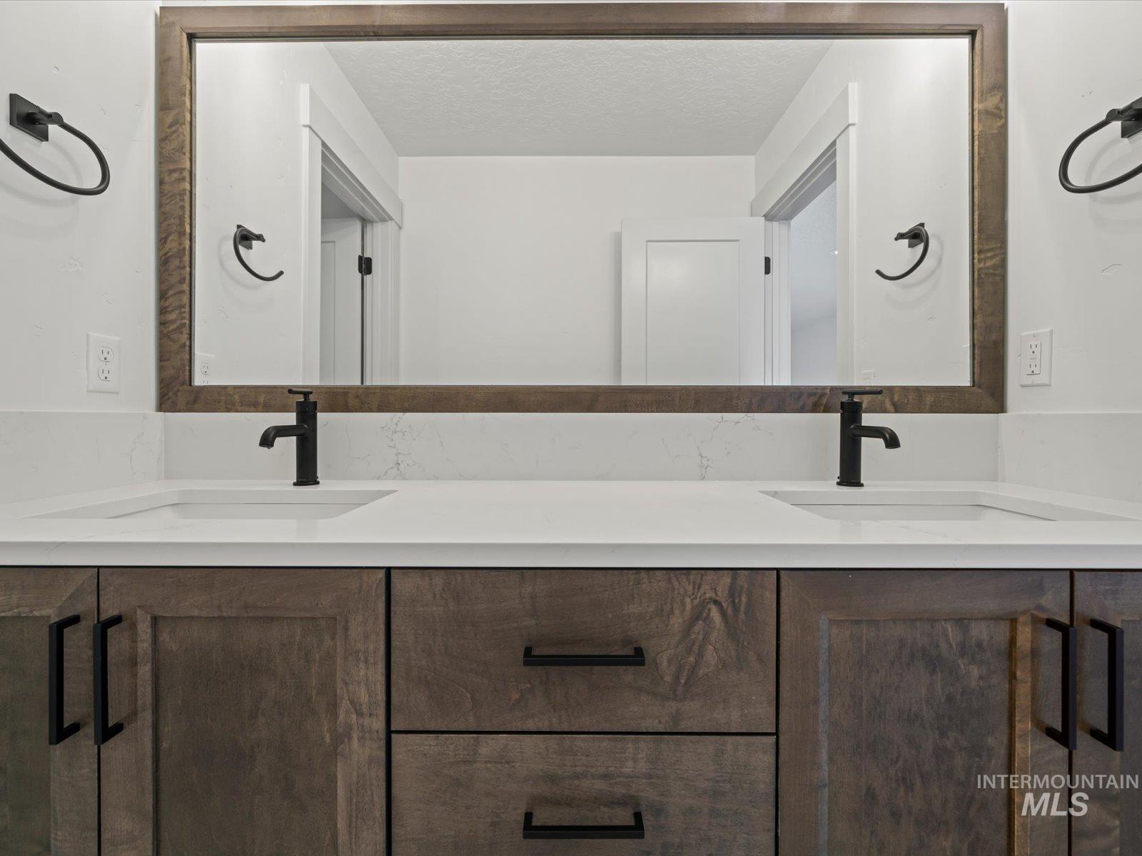 6952 E Chicken Hawk Loop, Nampa, Idaho 83686, 5 Bedrooms, 4.5 Bathrooms, Residential For Sale, Price $1,050,000,MLS 98971986