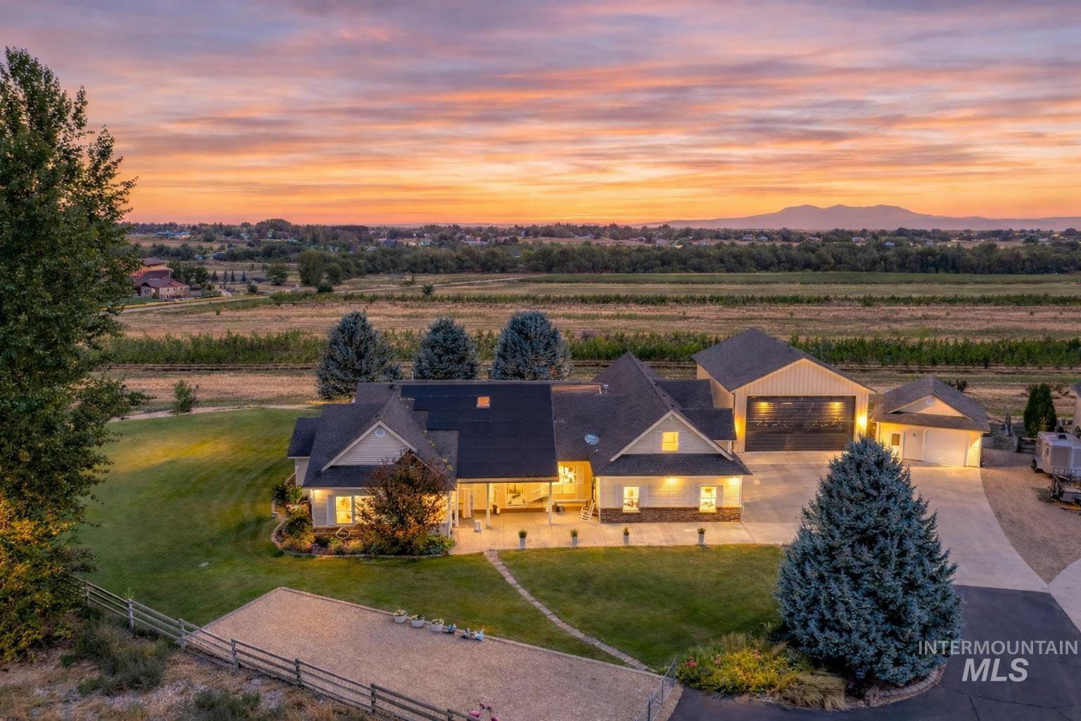 9650 Kemp Rd., Middleton, Idaho 83644, 4 Bedrooms, 3.5 Bathrooms, Residential For Sale, Price $998,500,MLS 98971987