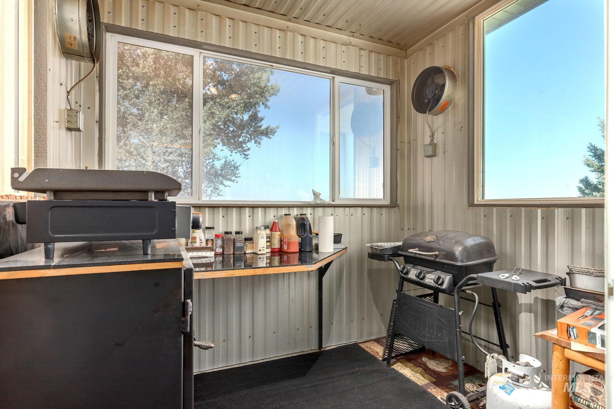 9650 Kemp Rd., Middleton, Idaho 83644, 4 Bedrooms, 3.5 Bathrooms, Residential For Sale, Price $998,500,MLS 98971987