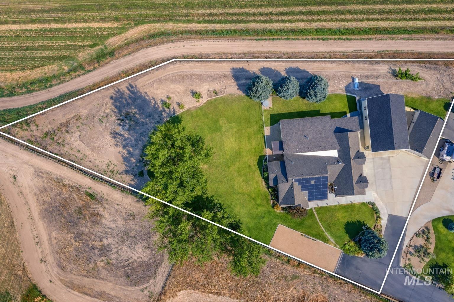 9650 Kemp Rd., Middleton, Idaho 83644, 4 Bedrooms, 3.5 Bathrooms, Residential For Sale, Price $998,500,MLS 98971987