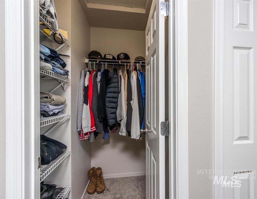 13779 Paraiso, Caldwell, Idaho 83607, 4 Bedrooms, 2.5 Bathrooms, Residential For Sale, Price $390,000,MLS 98971989