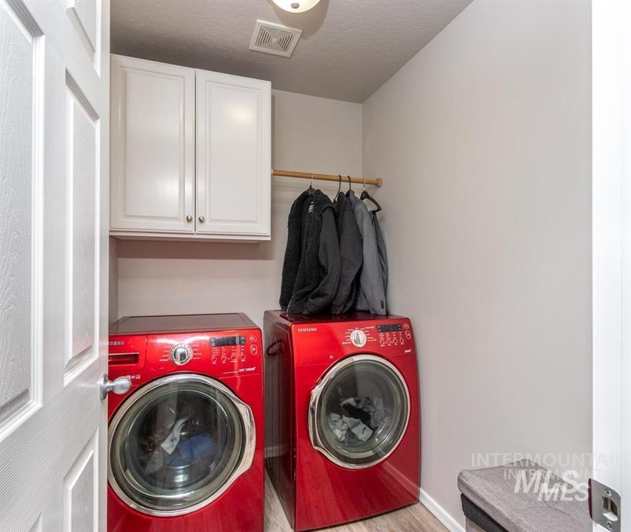 13779 Paraiso, Caldwell, Idaho 83607, 4 Bedrooms, 2.5 Bathrooms, Residential For Sale, Price $390,000,MLS 98971989