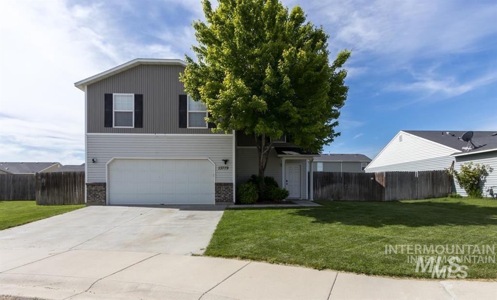 13779 Paraiso, Caldwell, Idaho 83607, 4 Bedrooms, 2.5 Bathrooms, Residential For Sale, Price $390,000,MLS 98971989