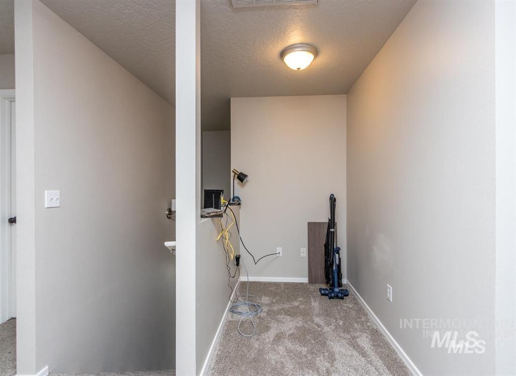 13779 Paraiso, Caldwell, Idaho 83607, 4 Bedrooms, 2.5 Bathrooms, Residential For Sale, Price $390,000,MLS 98971989