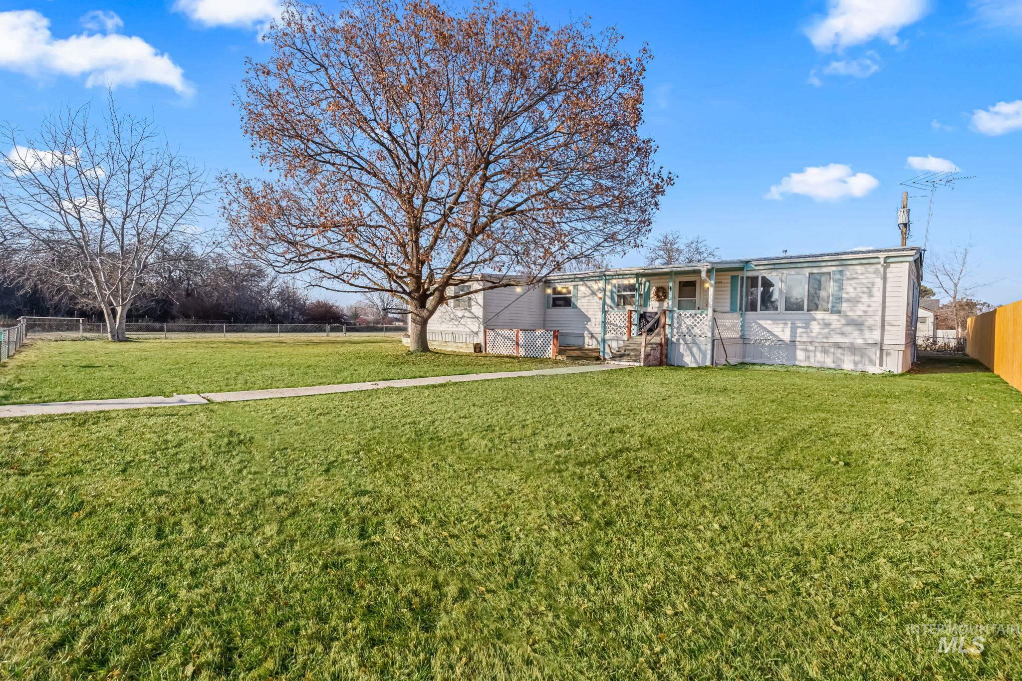 11234 George St, Nampa, Idaho 83651, 4 Bedrooms, 2 Bathrooms, Residential For Sale, Price $305,000,MLS 98971990