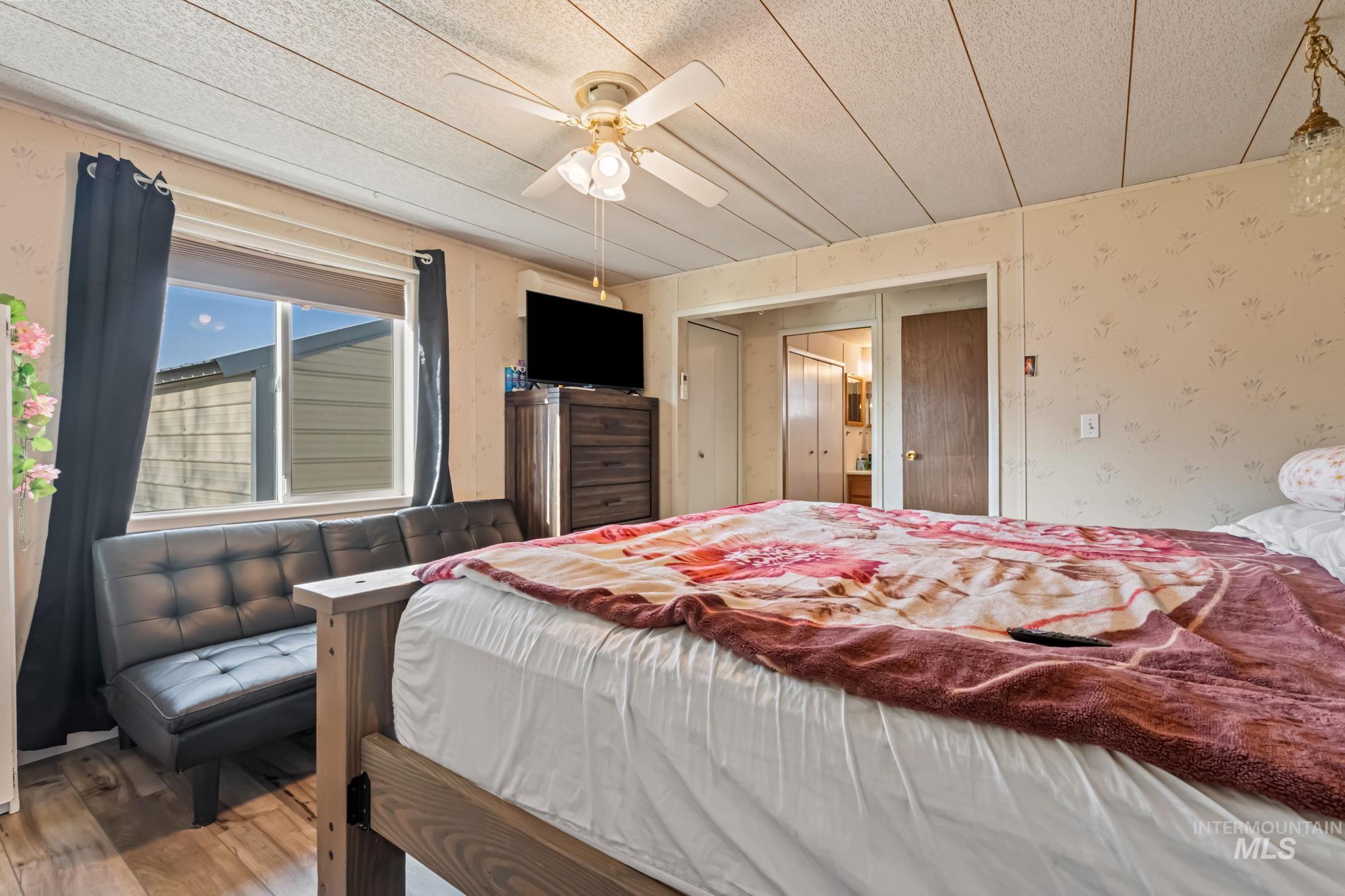 11234 George St, Nampa, Idaho 83651, 4 Bedrooms, 2 Bathrooms, Residential For Sale, Price $305,000,MLS 98971990