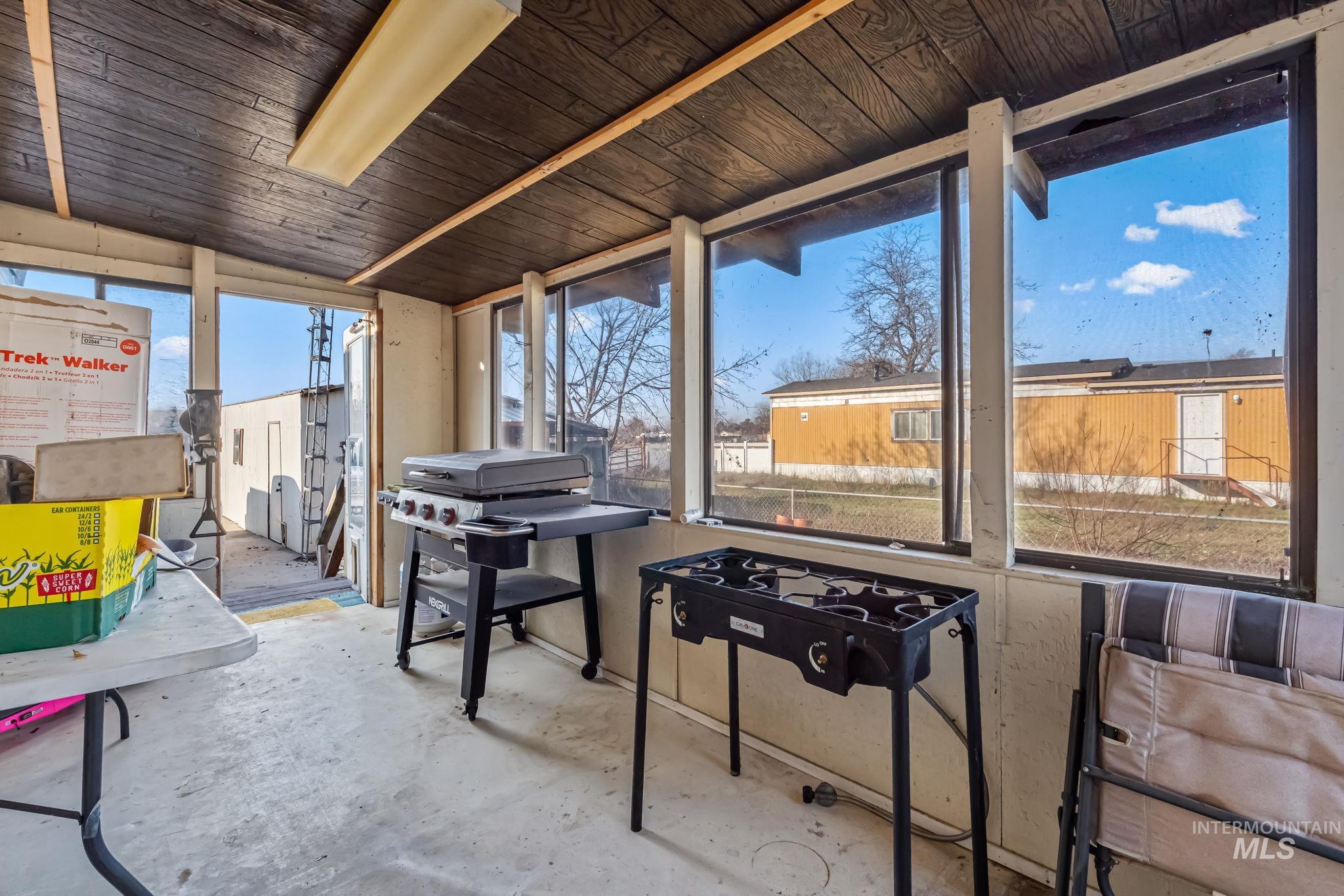 11234 George St, Nampa, Idaho 83651, 4 Bedrooms, 2 Bathrooms, Residential For Sale, Price $305,000,MLS 98971990