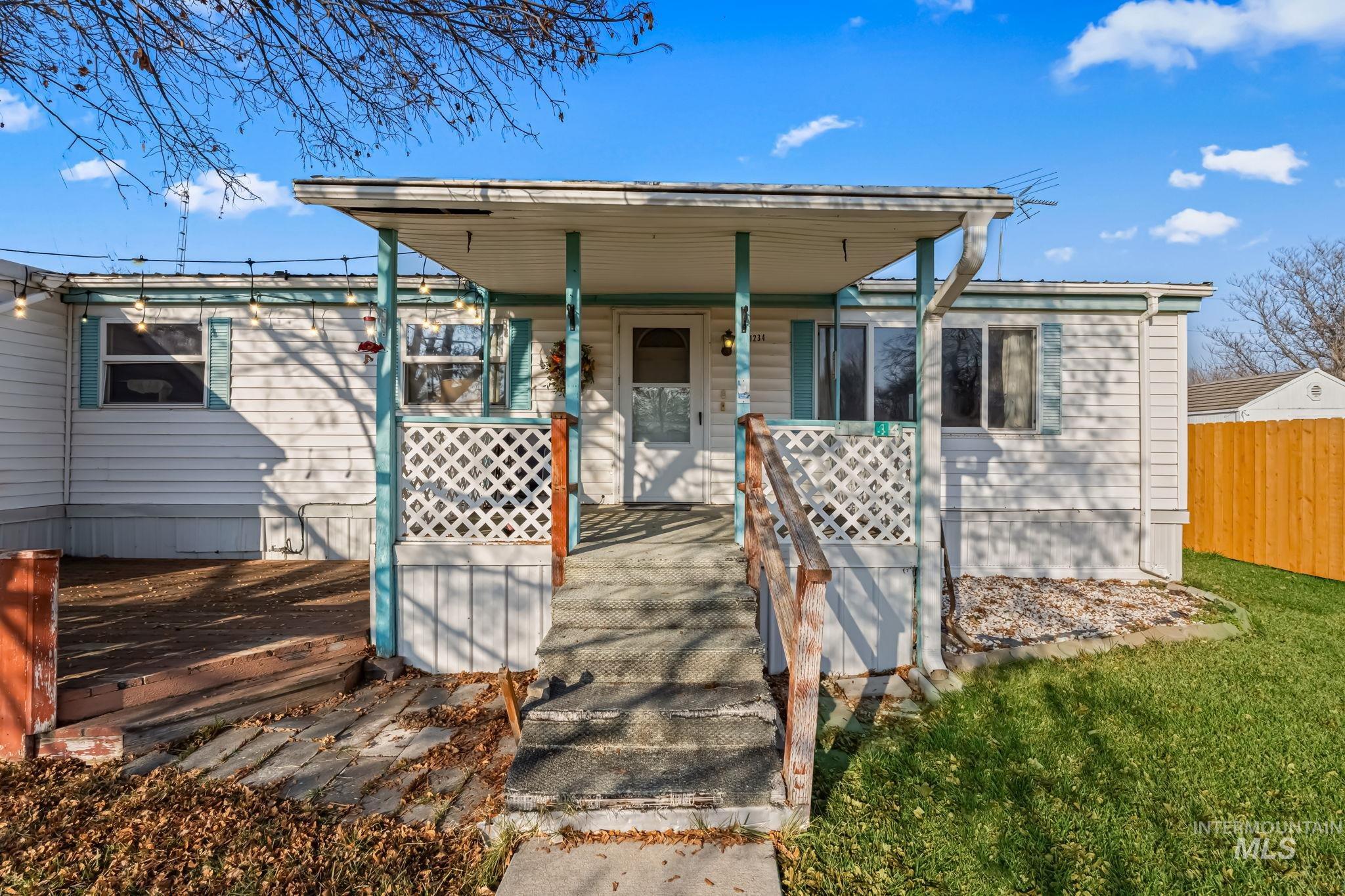 11234 George St, Nampa, Idaho 83651, 4 Bedrooms, 2 Bathrooms, Residential For Sale, Price $305,000,MLS 98971990