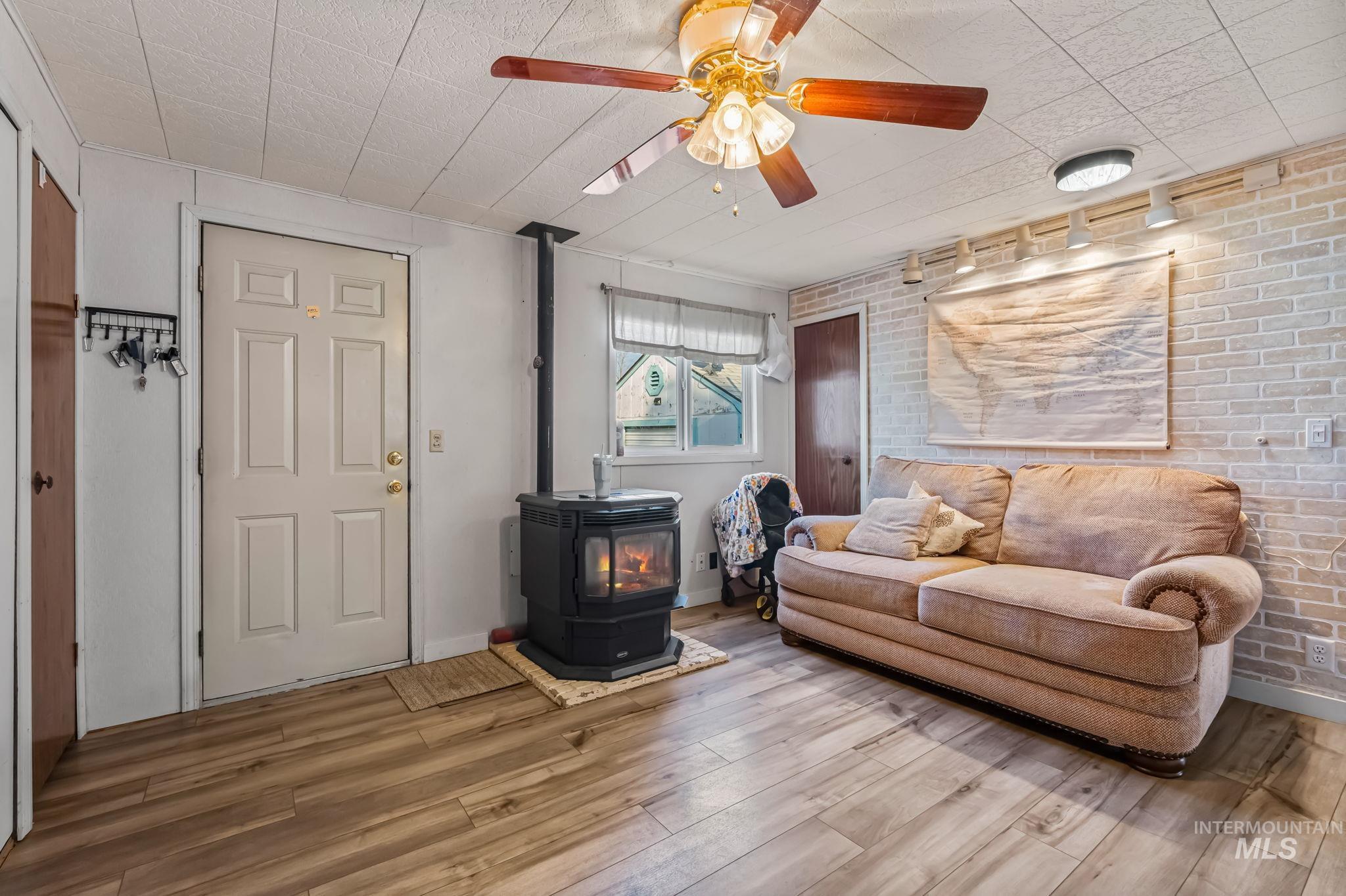 11234 George St, Nampa, Idaho 83651, 4 Bedrooms, 2 Bathrooms, Residential For Sale, Price $305,000,MLS 98971990