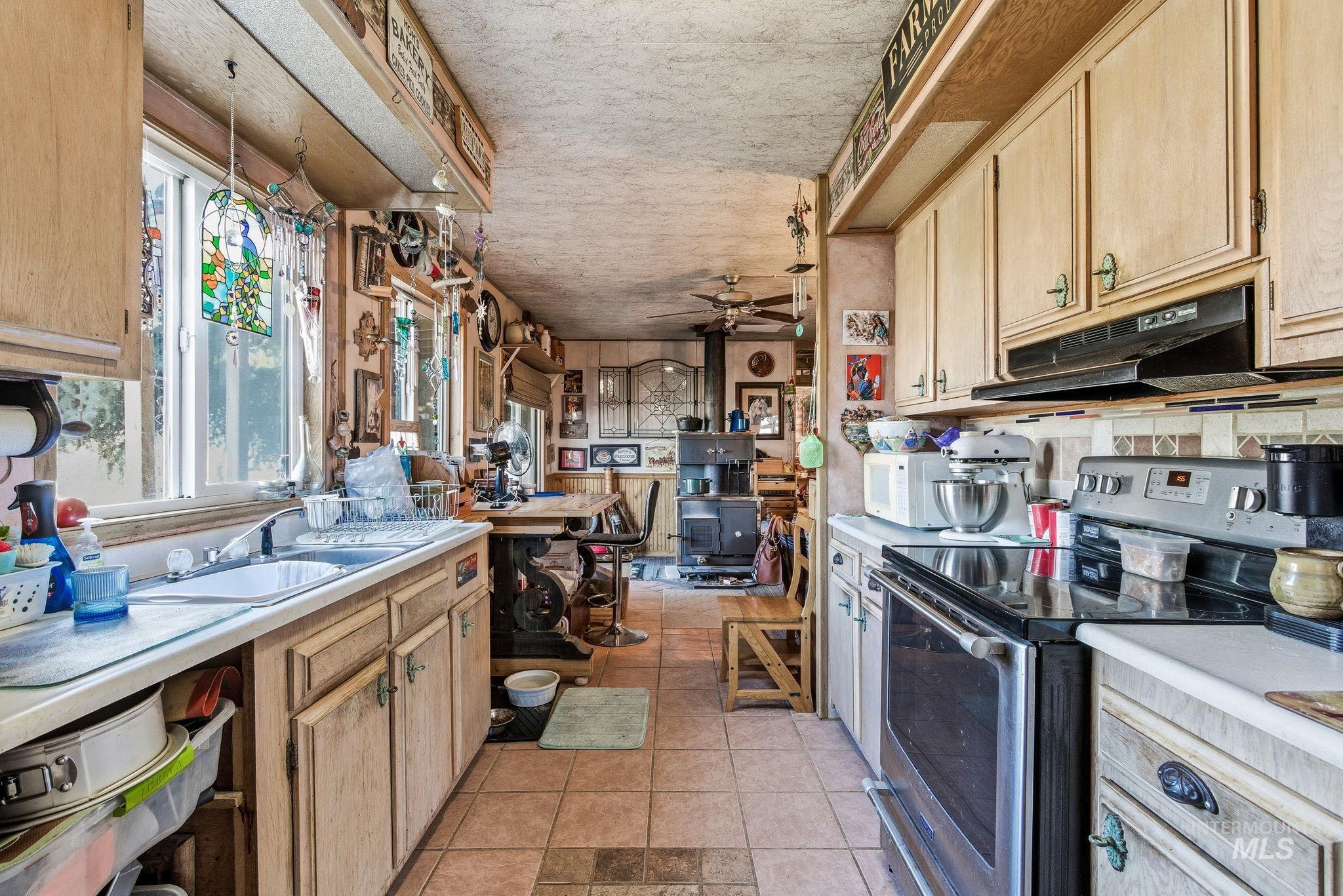 603 E King Rd, Kuna, Idaho 83634, 2 Bedrooms, 2 Bathrooms, Farm & Ranch For Sale, Price $1,250,000,MLS 98971991