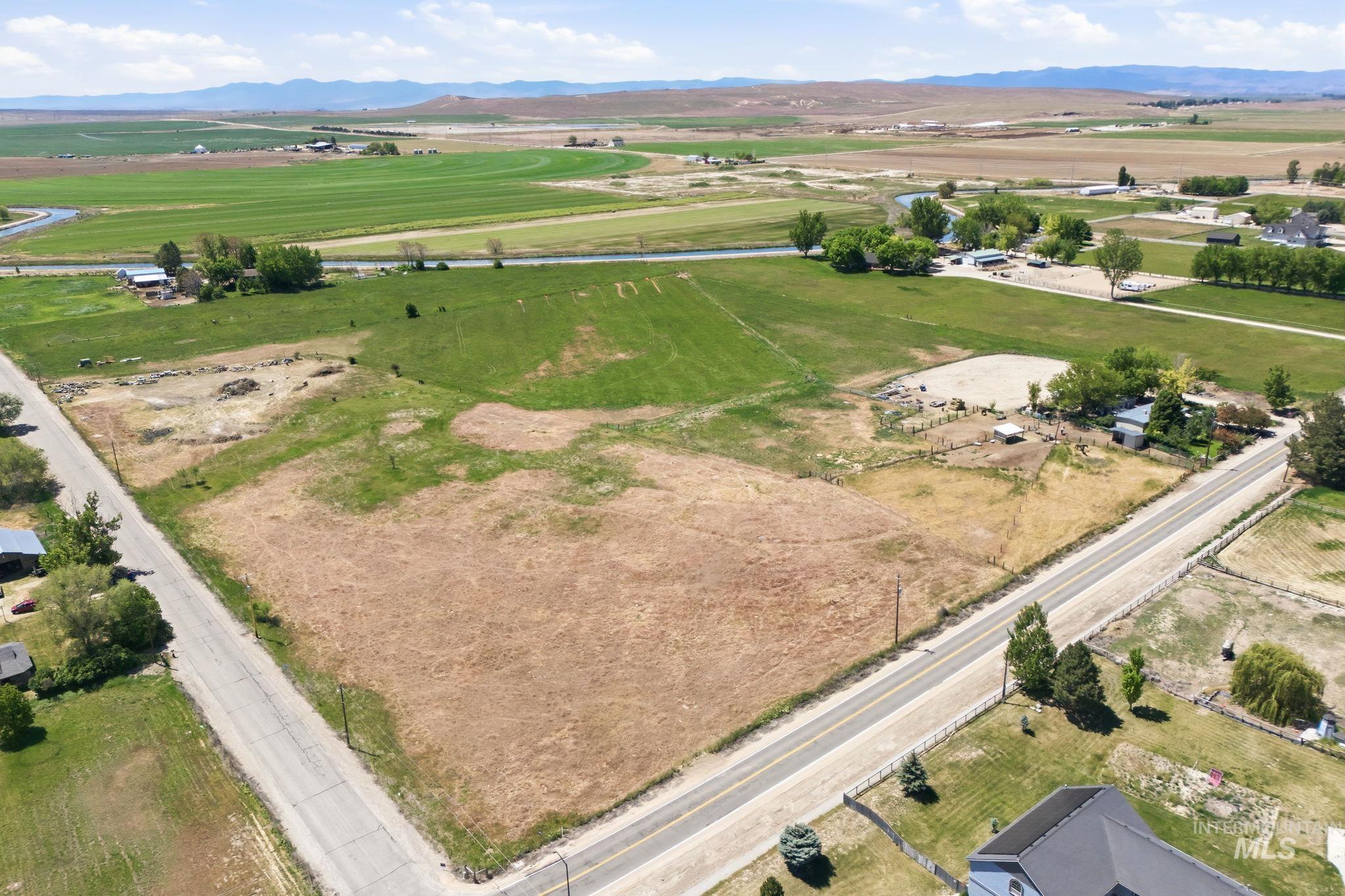 603 E King Rd, Kuna, Idaho 83634, 2 Bedrooms, 2 Bathrooms, Farm & Ranch For Sale, Price $1,250,000,MLS 98971991