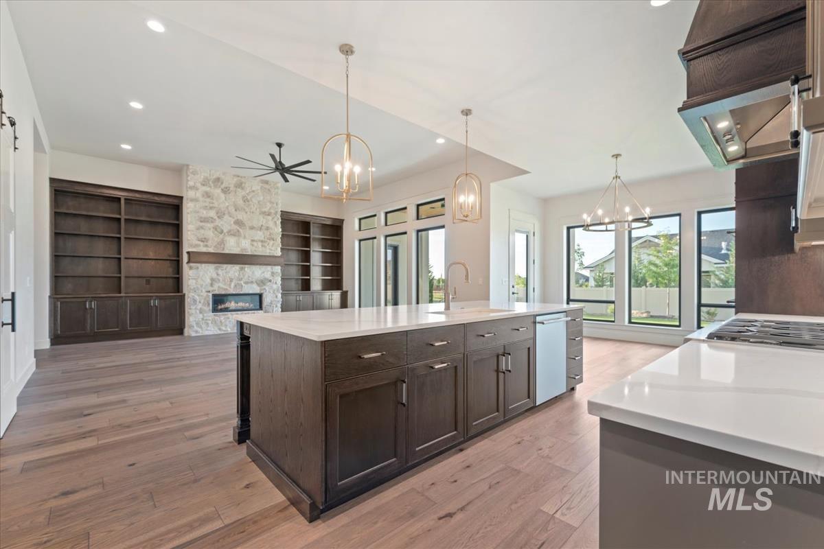 6101 W Estuary St, Eagle, Idaho 83616, 4 Bedrooms, 3.5 Bathrooms, Residential For Sale, Price $1,199,000,MLS 98971992