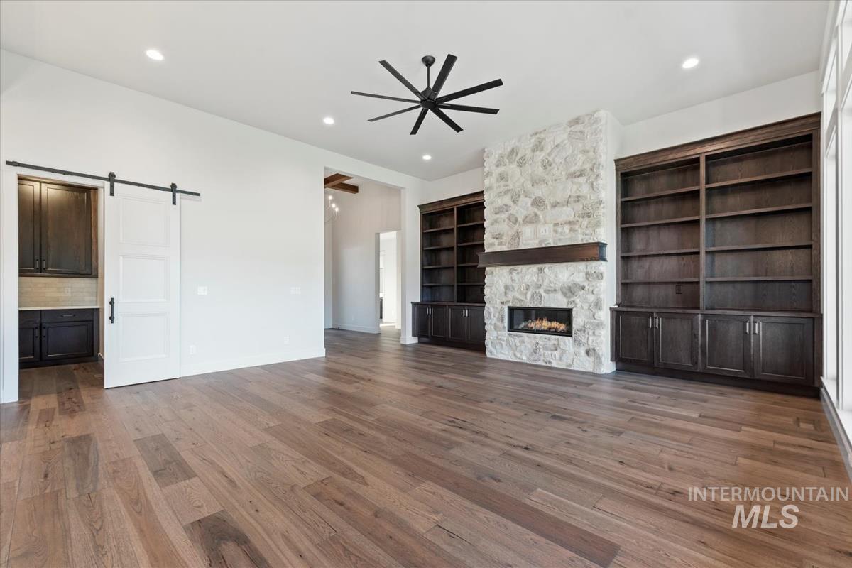 6101 W Estuary St, Eagle, Idaho 83616, 4 Bedrooms, 3.5 Bathrooms, Residential For Sale, Price $1,249,000,MLS 98971992