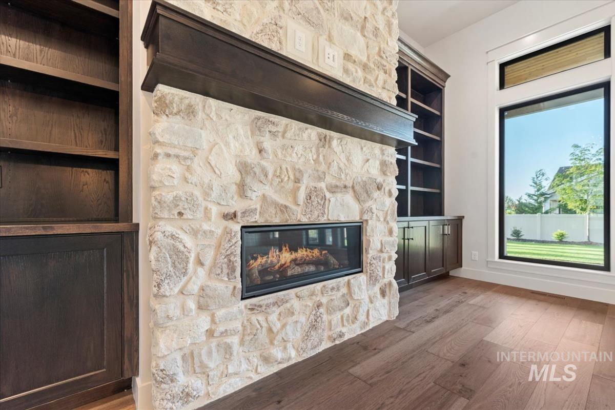 6101 W Estuary St, Eagle, Idaho 83616, 4 Bedrooms, 3.5 Bathrooms, Residential For Sale, Price $1,199,000,MLS 98971992